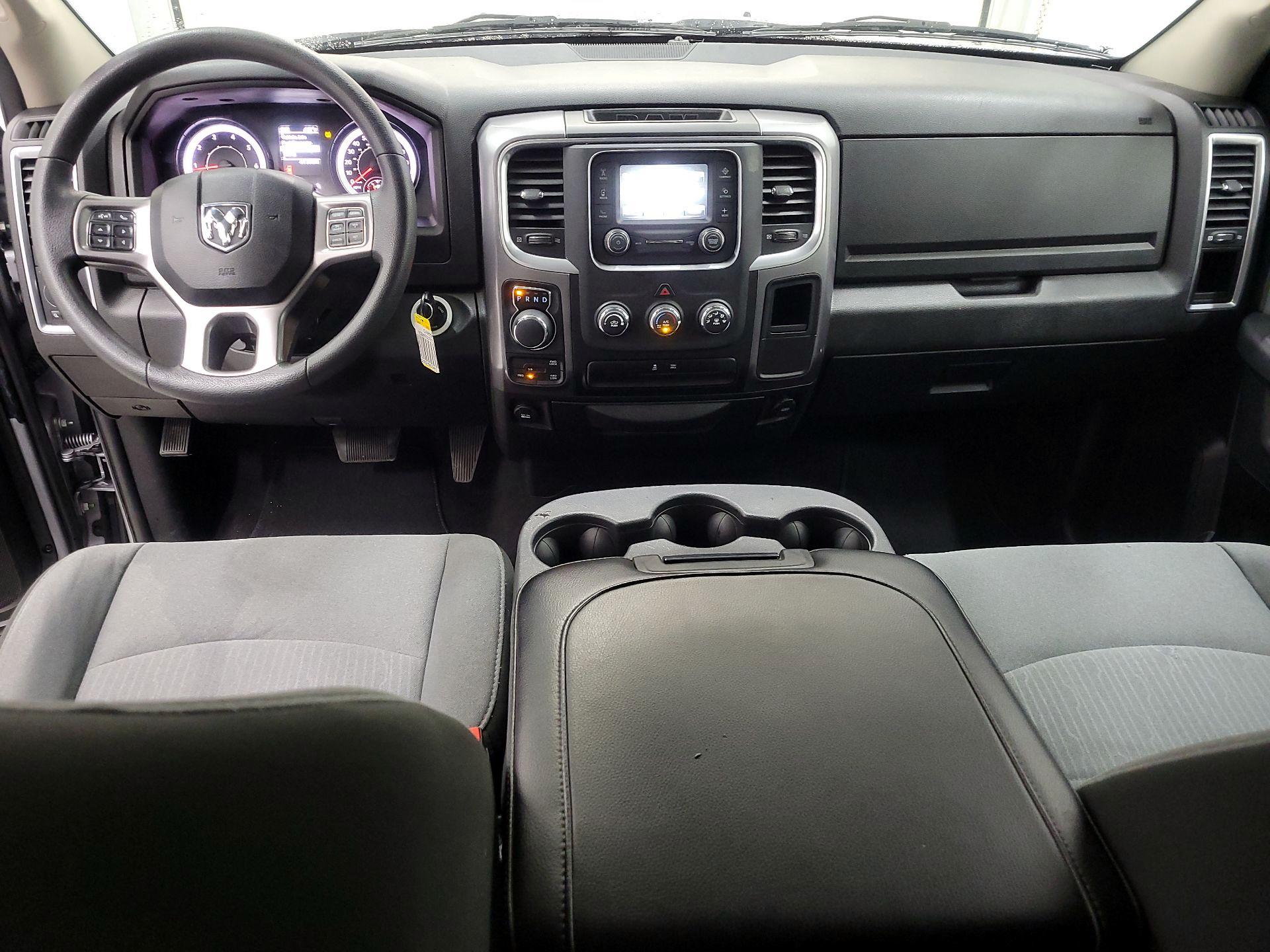 Thumbnail: 2024 RAM 1500 Classic - 9