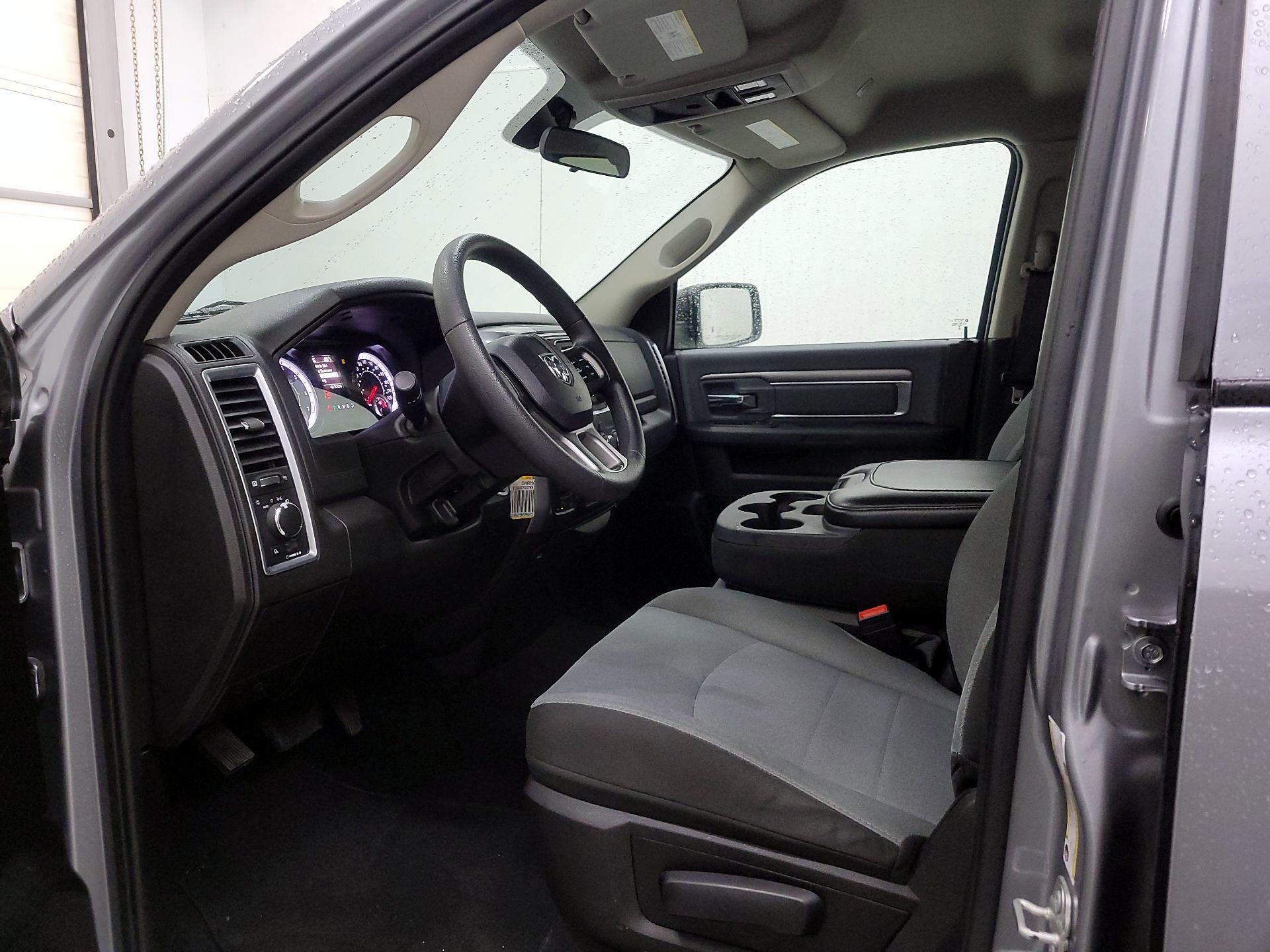 Thumbnail: 2024 RAM 1500 Classic - 11