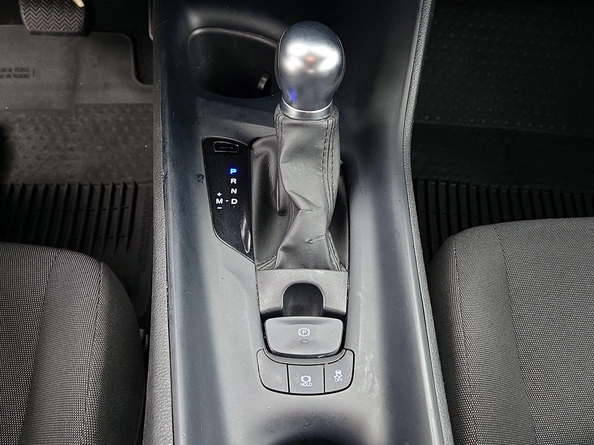 Thumbnail: 2021 Toyota C-HR - 17