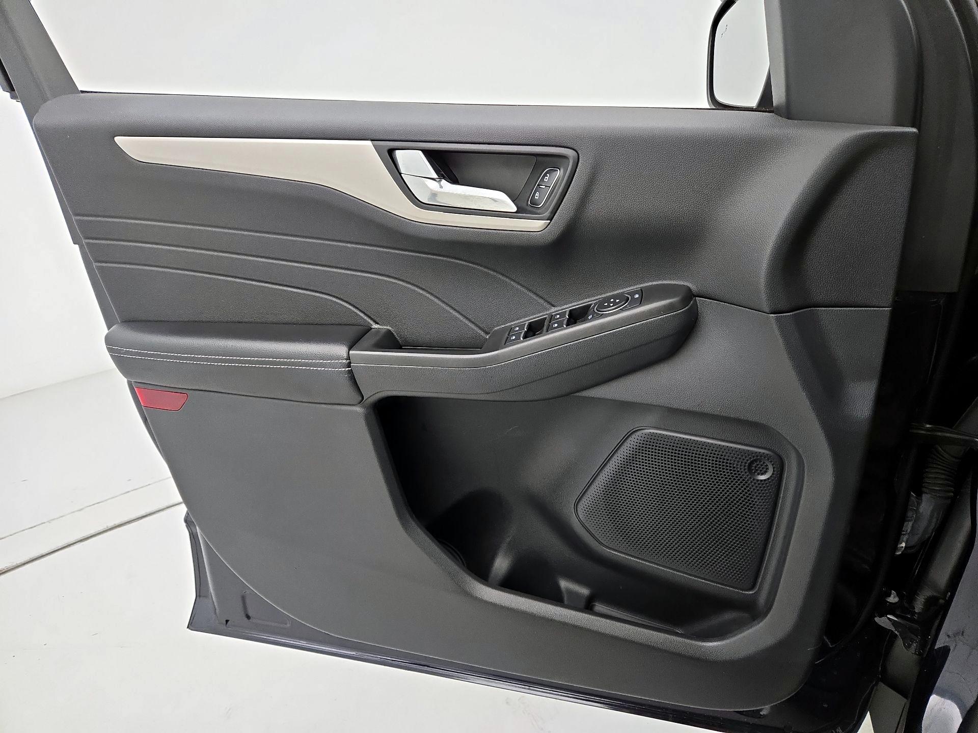 Thumbnail: 2021 Ford Escape - 12