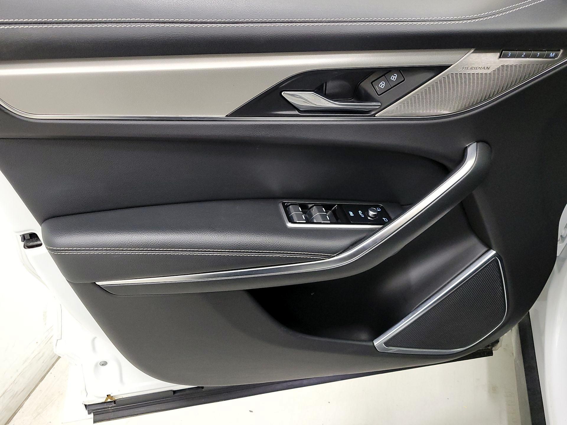 Thumbnail: 2024 Jaguar F-Pace - 12