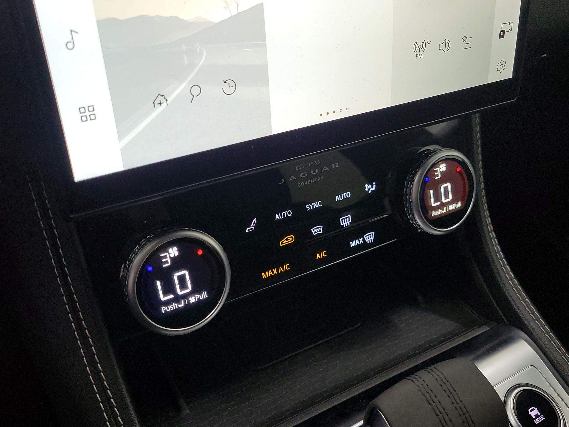 Thumbnail: 2024 Jaguar F-Pace - 16