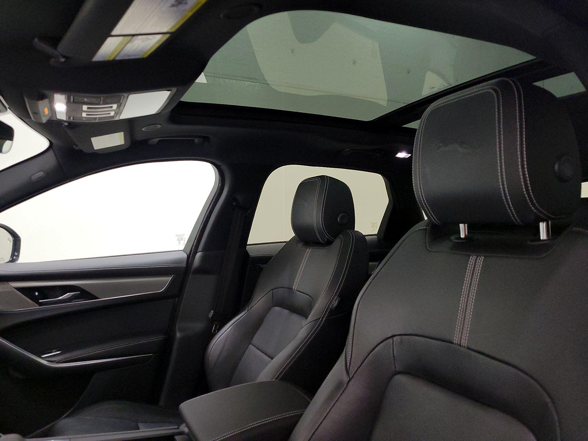 Thumbnail: 2024 Jaguar F-Pace - 19