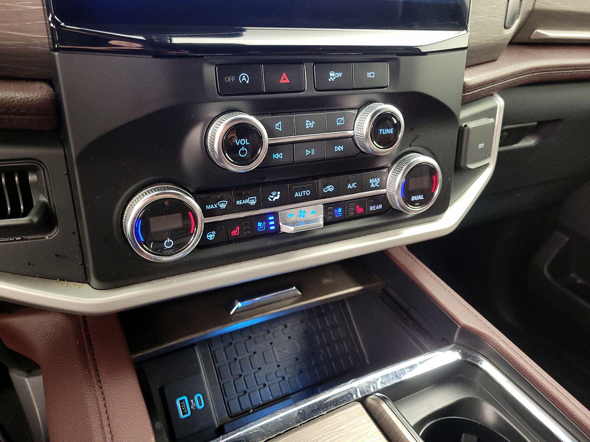 Thumbnail: 2024 Ford Expedition MAX - 17