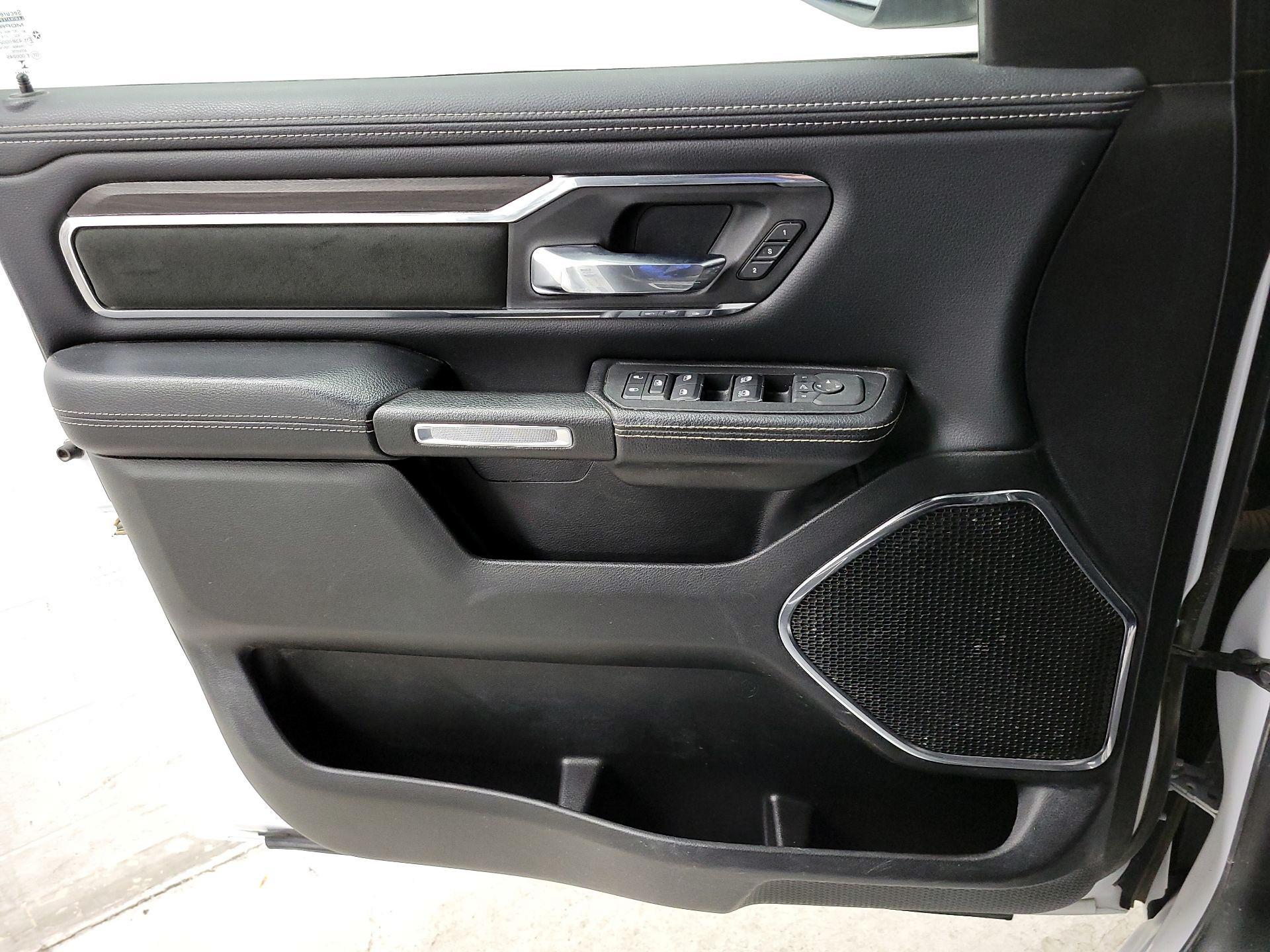 Thumbnail: 2025 RAM 1500 - 10