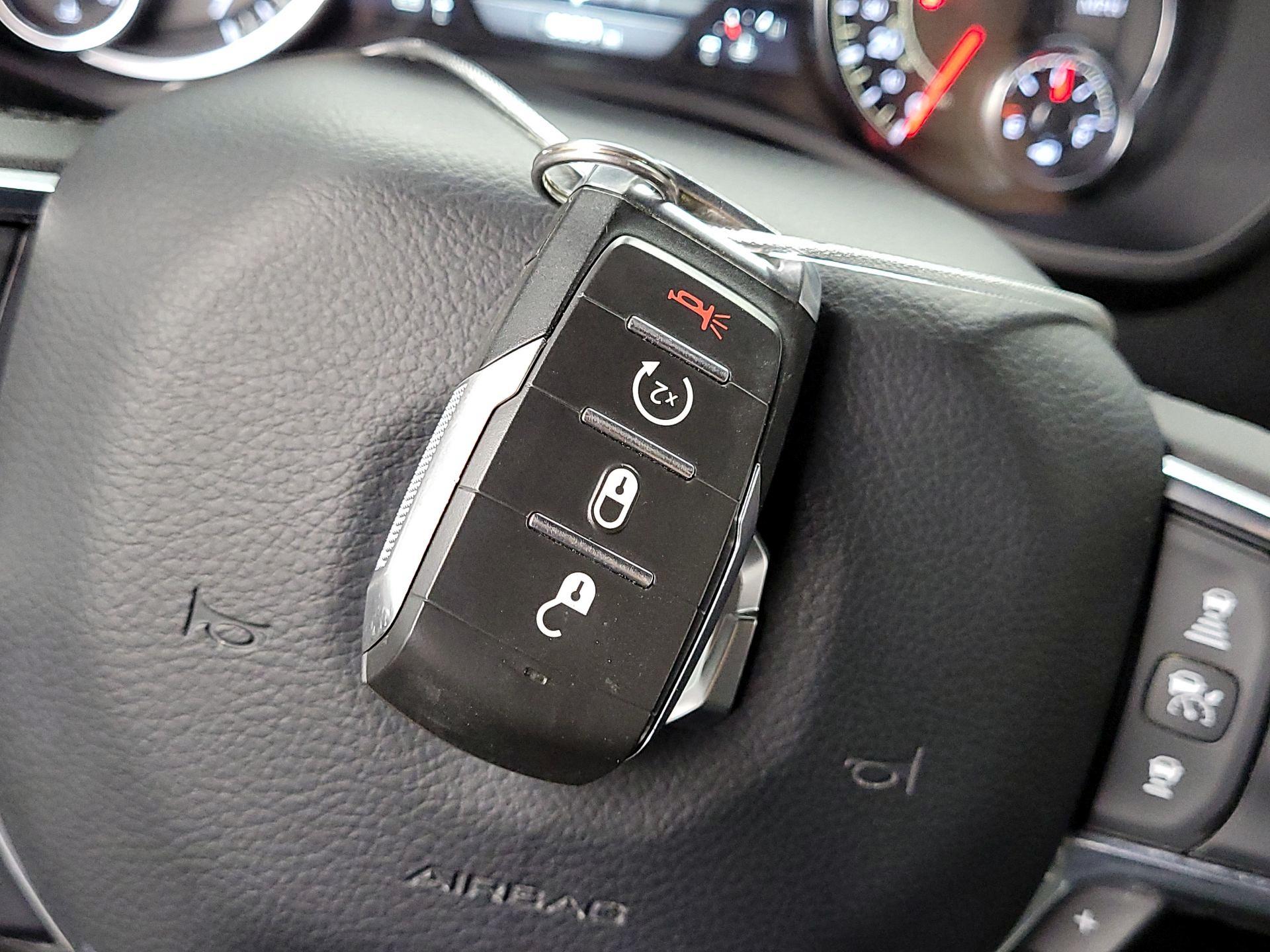 Thumbnail: 2025 RAM 1500 - 18