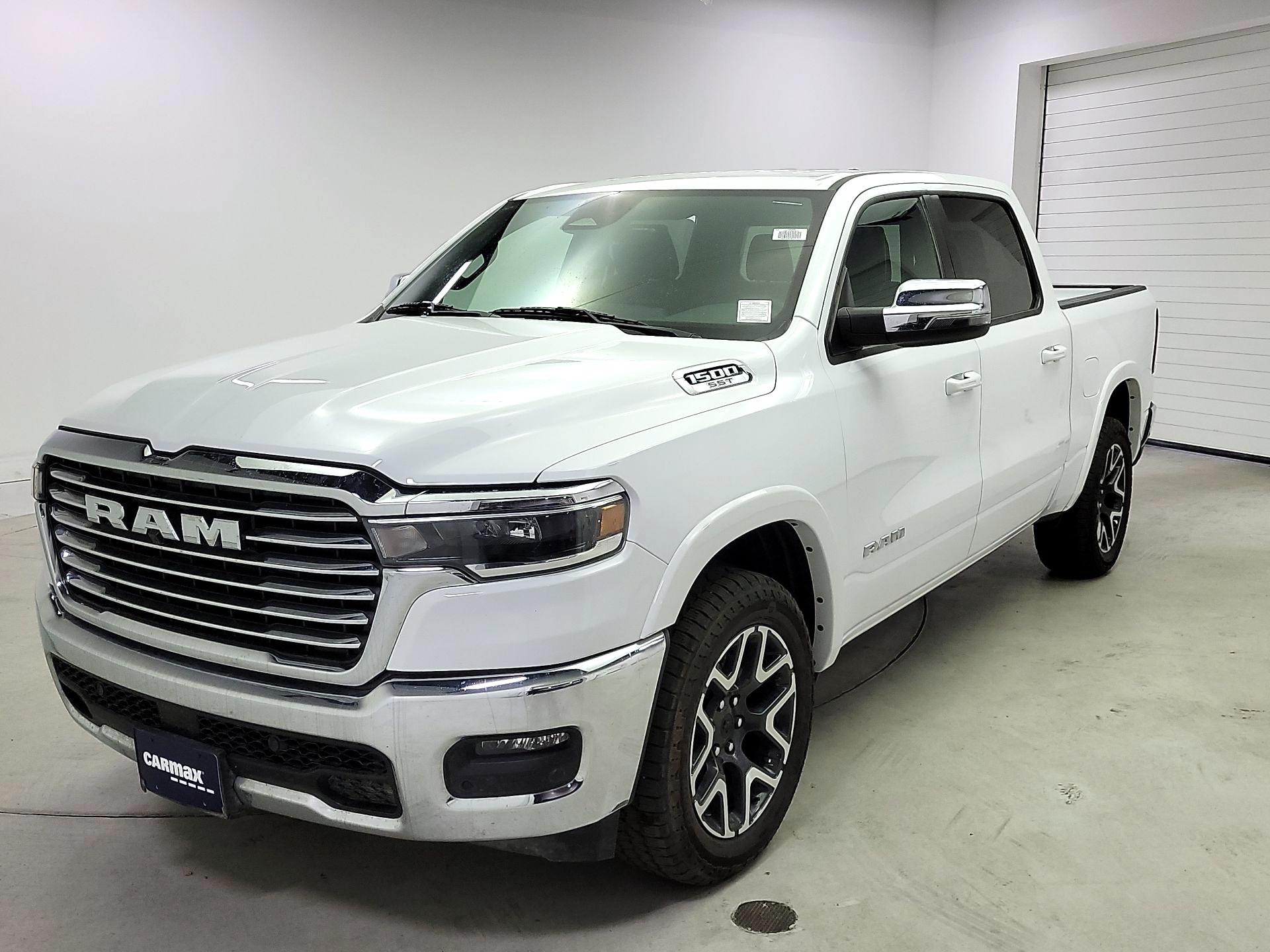 Thumbnail: 2025 RAM 1500 - 3