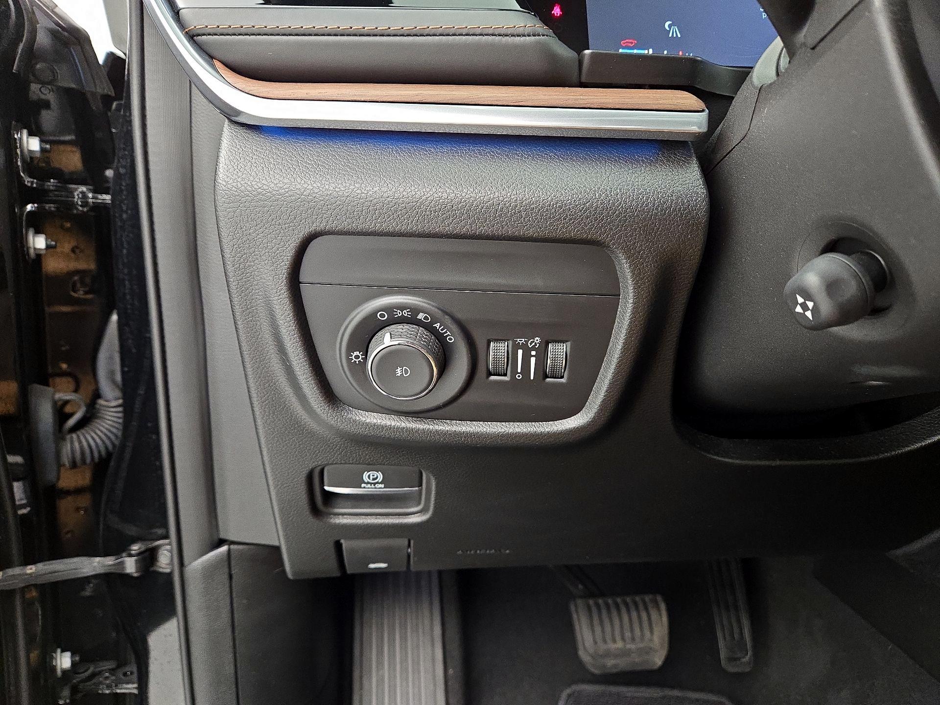 Thumbnail: 2023 Jeep Grand Cherokee - 13