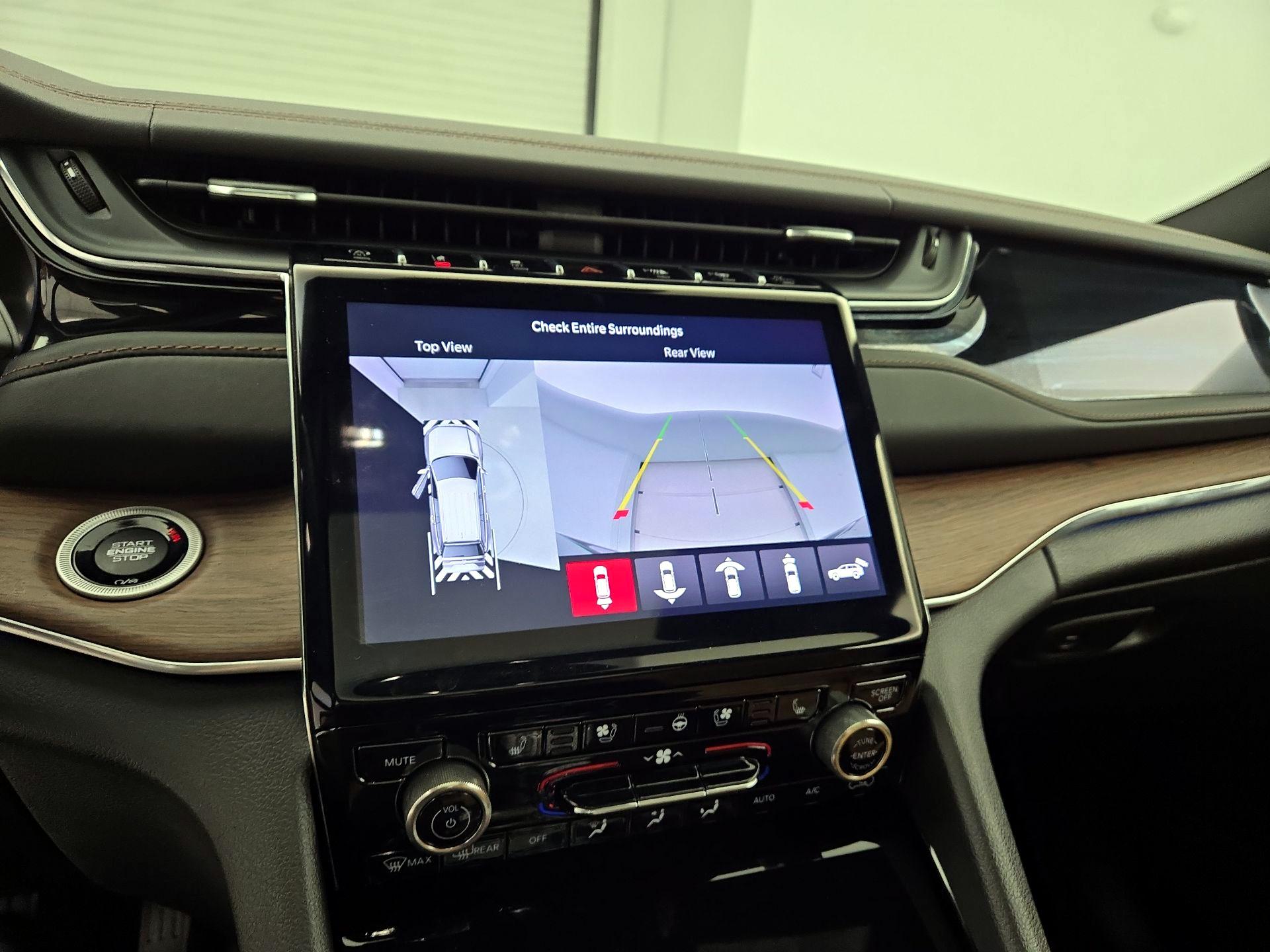 Thumbnail: 2023 Jeep Grand Cherokee - 15