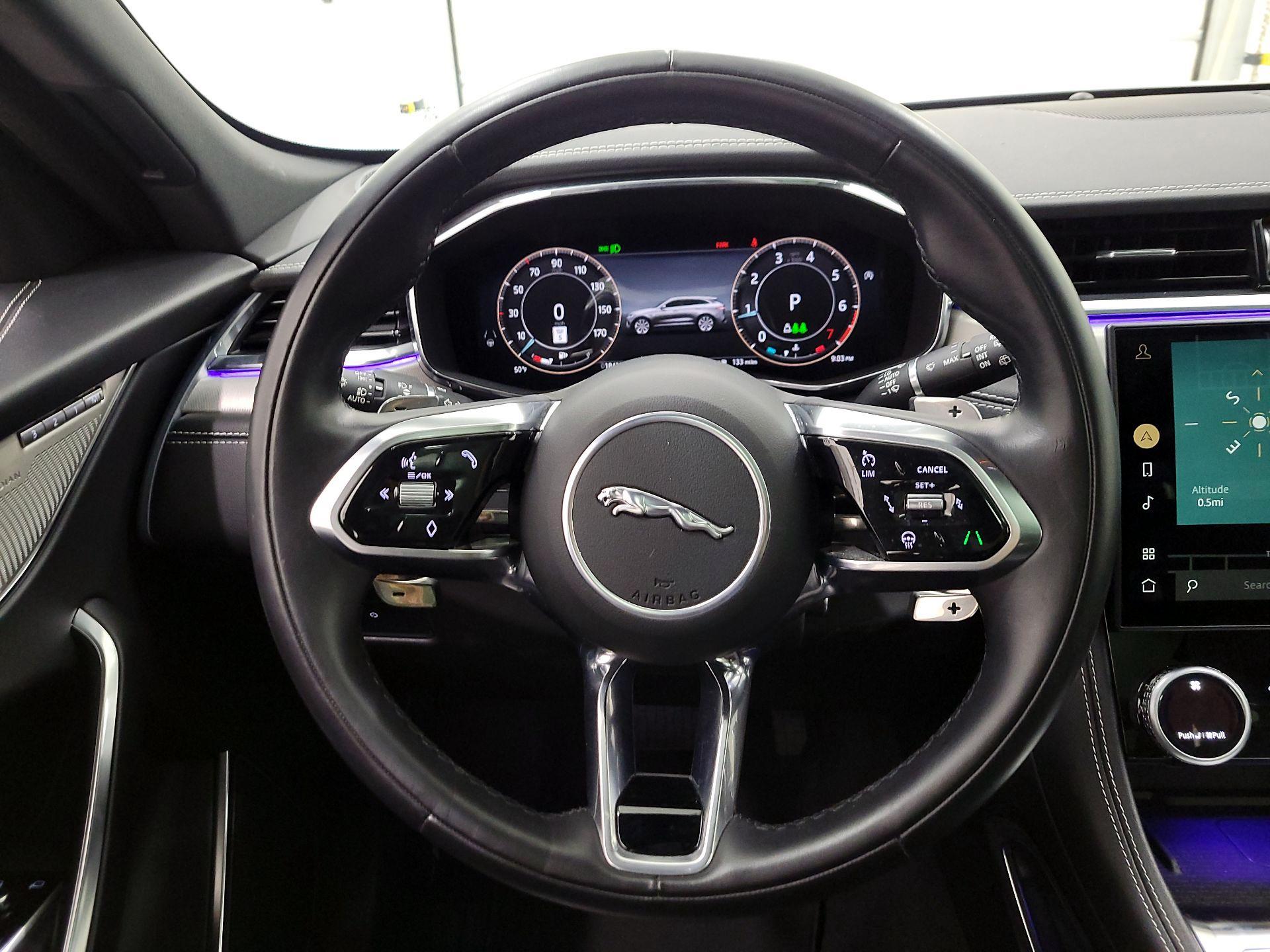 Thumbnail: 2024 Jaguar F-Pace - 10