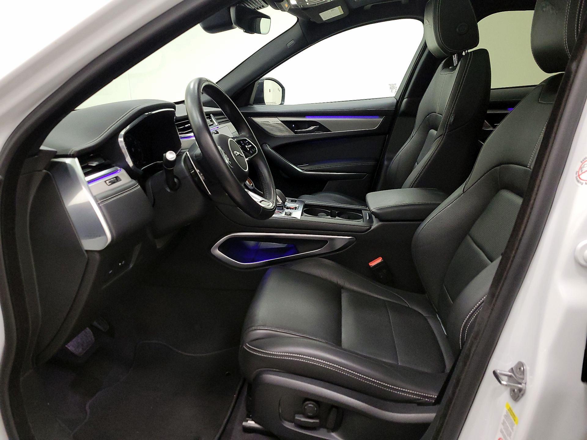 Thumbnail: 2024 Jaguar F-Pace - 11