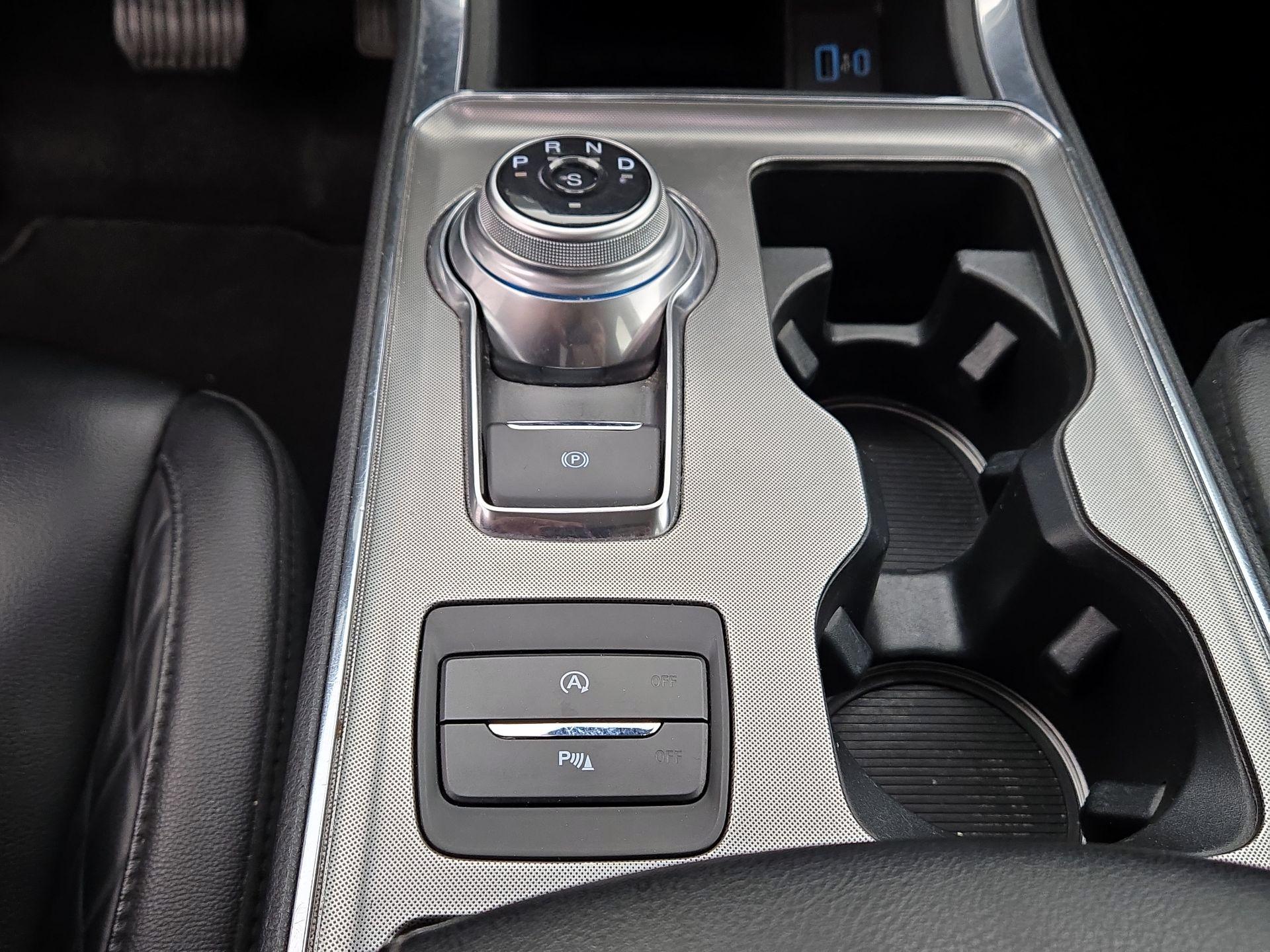 Thumbnail: 2024 Ford Edge - 17