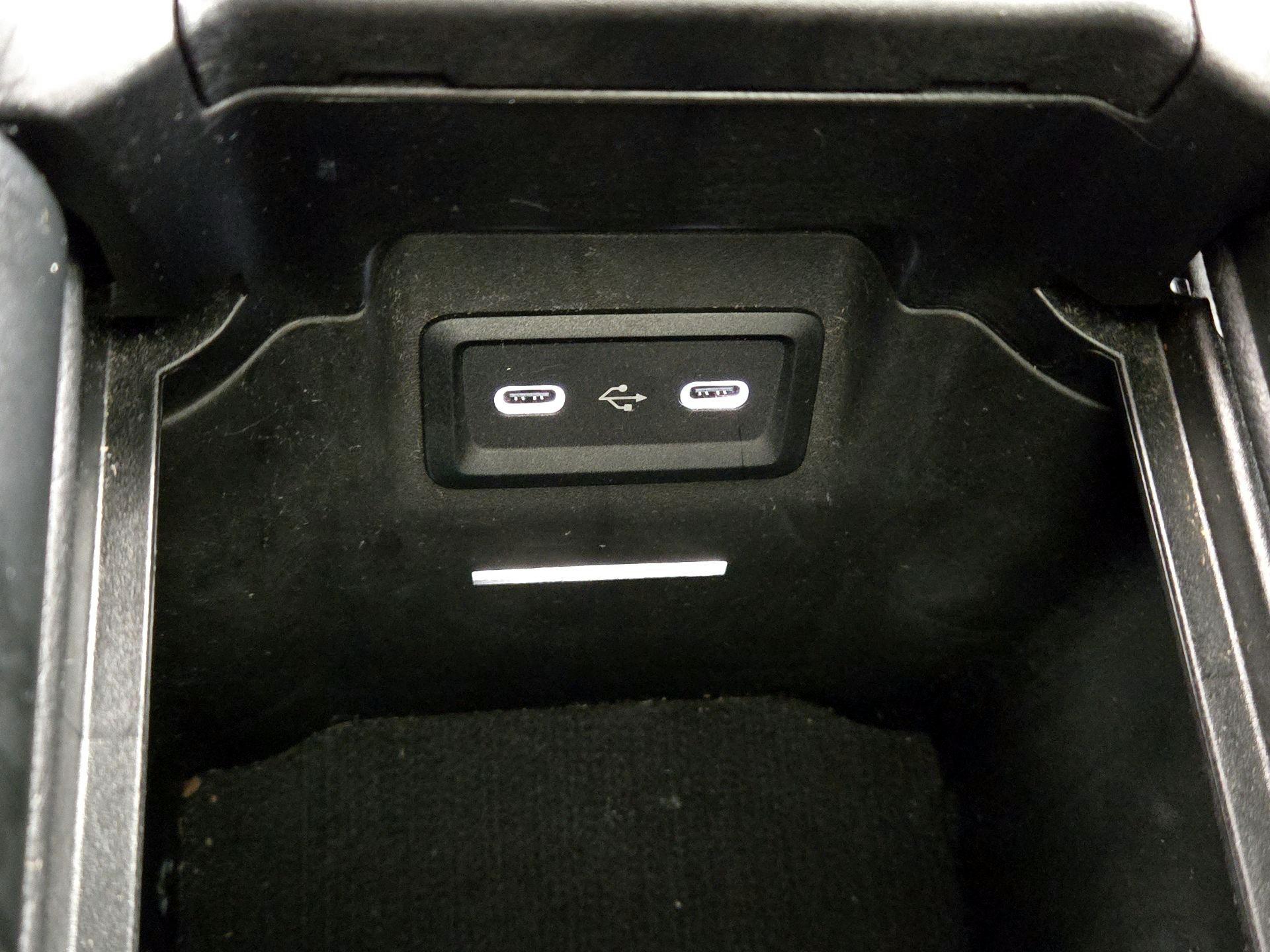 Thumbnail: 2024 Mercedes-Benz GLC - 19