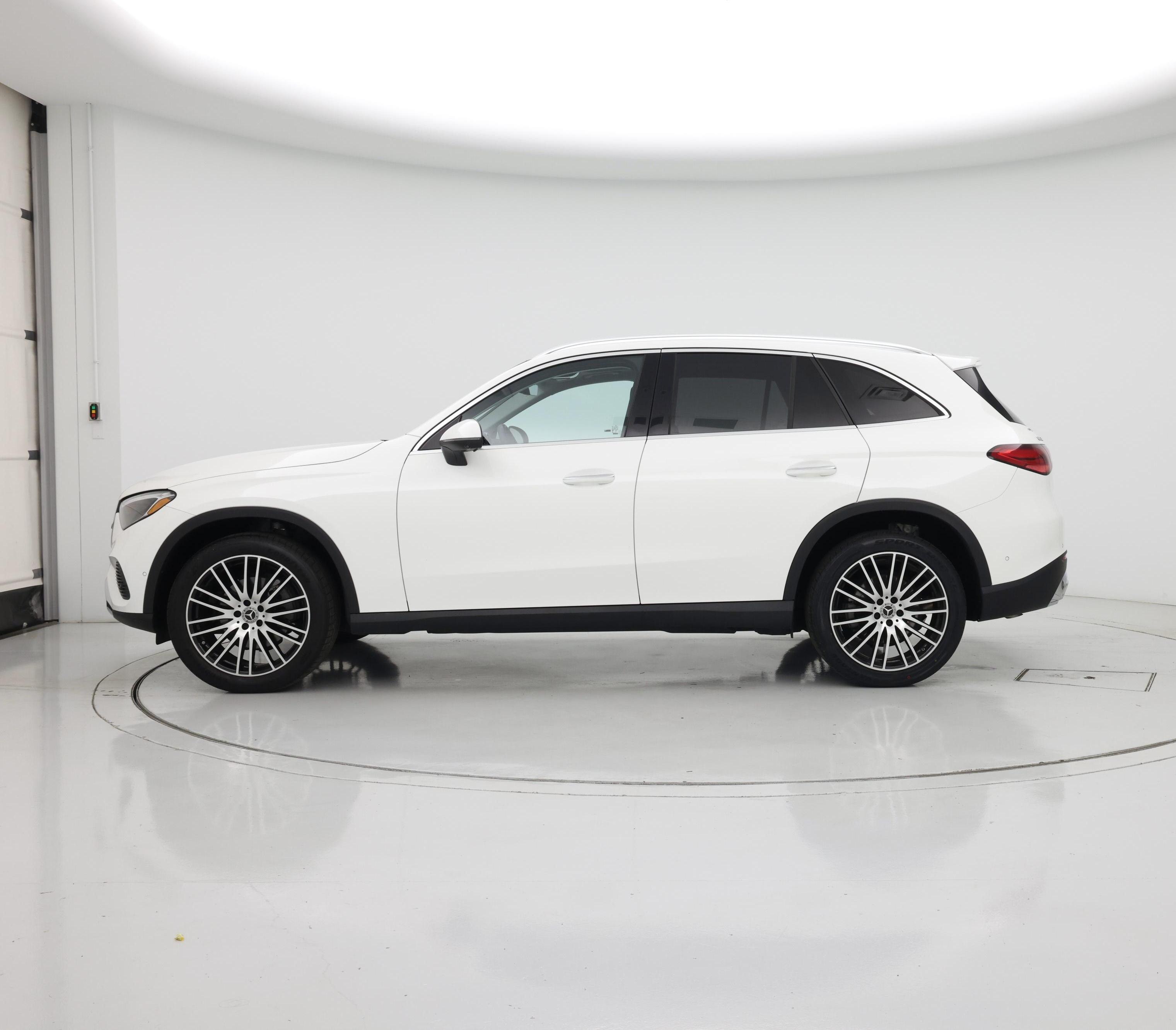 Thumbnail: 2024 Mercedes-Benz GLC - 3