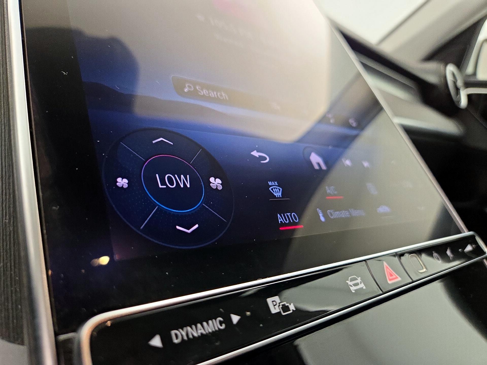 Thumbnail: 2023 Mercedes-Benz C-Class - 16