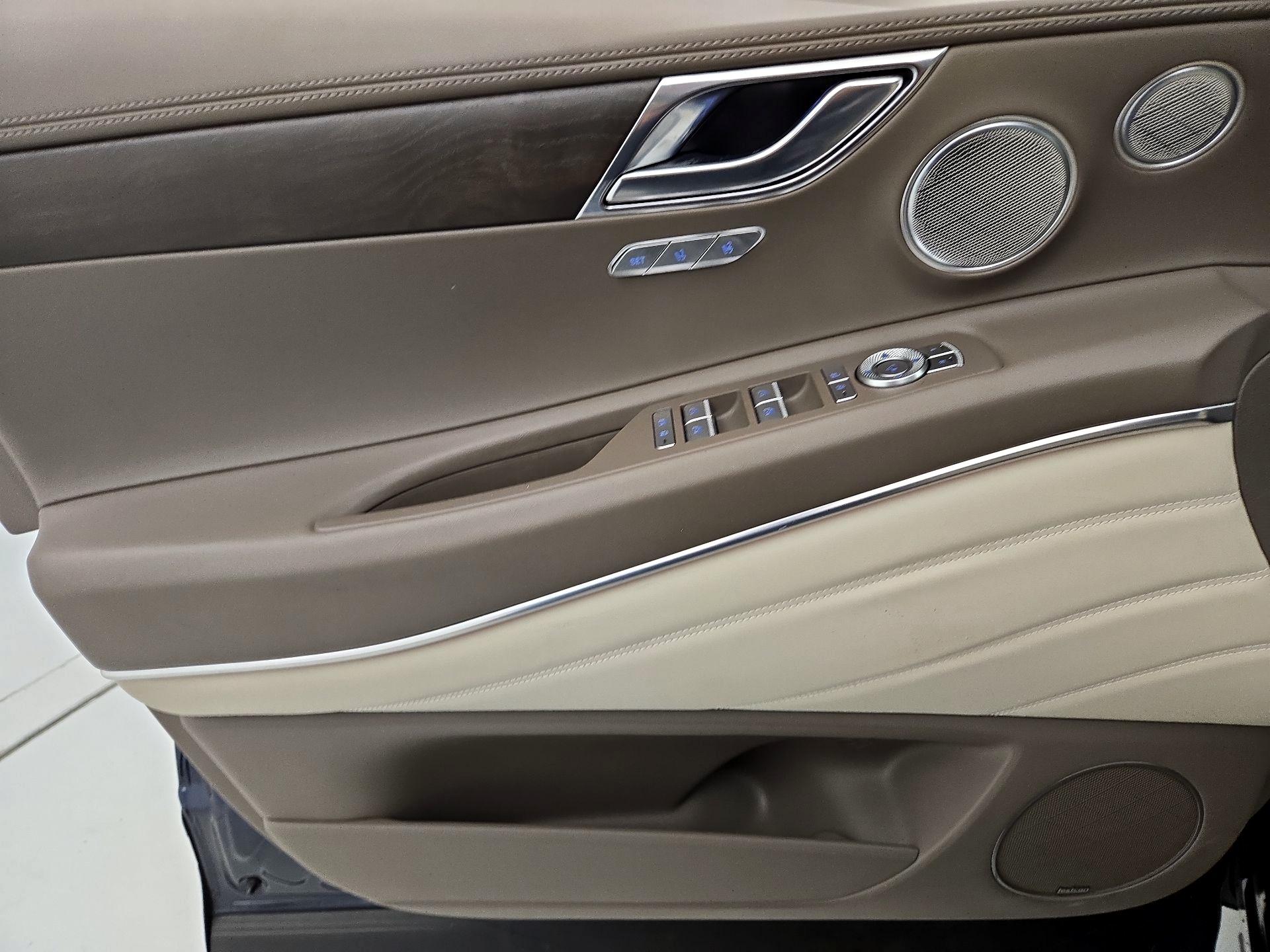 Thumbnail: 2023 Genesis GV80 - 12