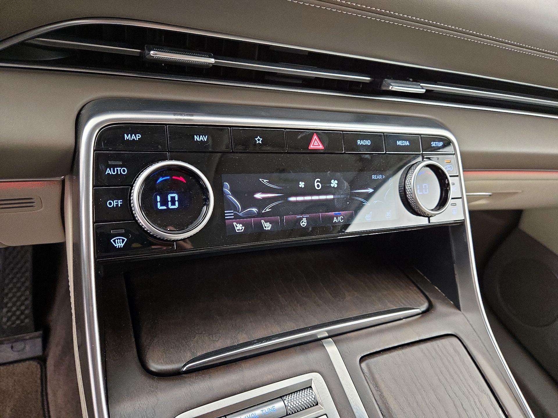 Thumbnail: 2023 Genesis GV80 - 17