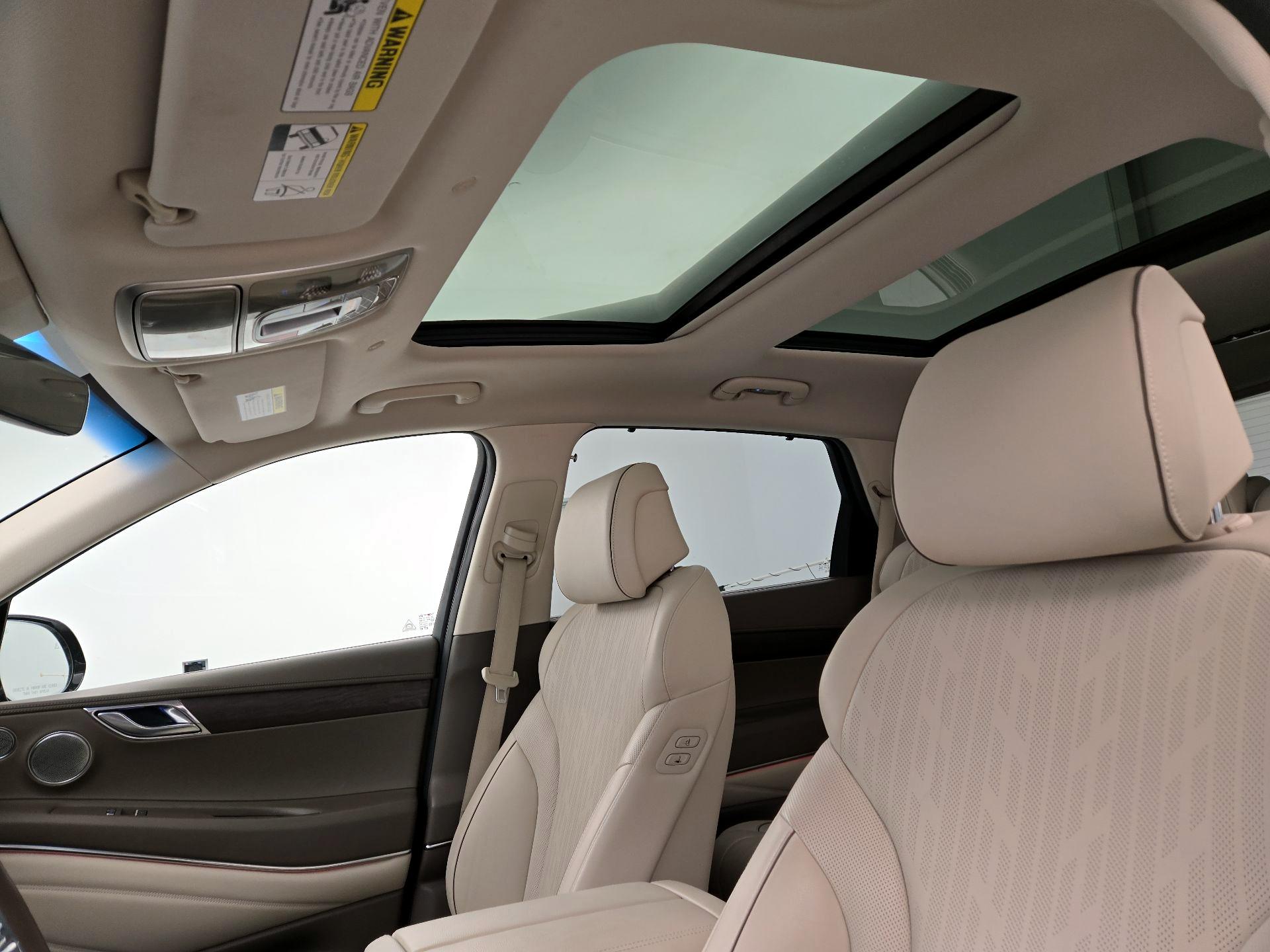 Thumbnail: 2023 Genesis GV80 - 20