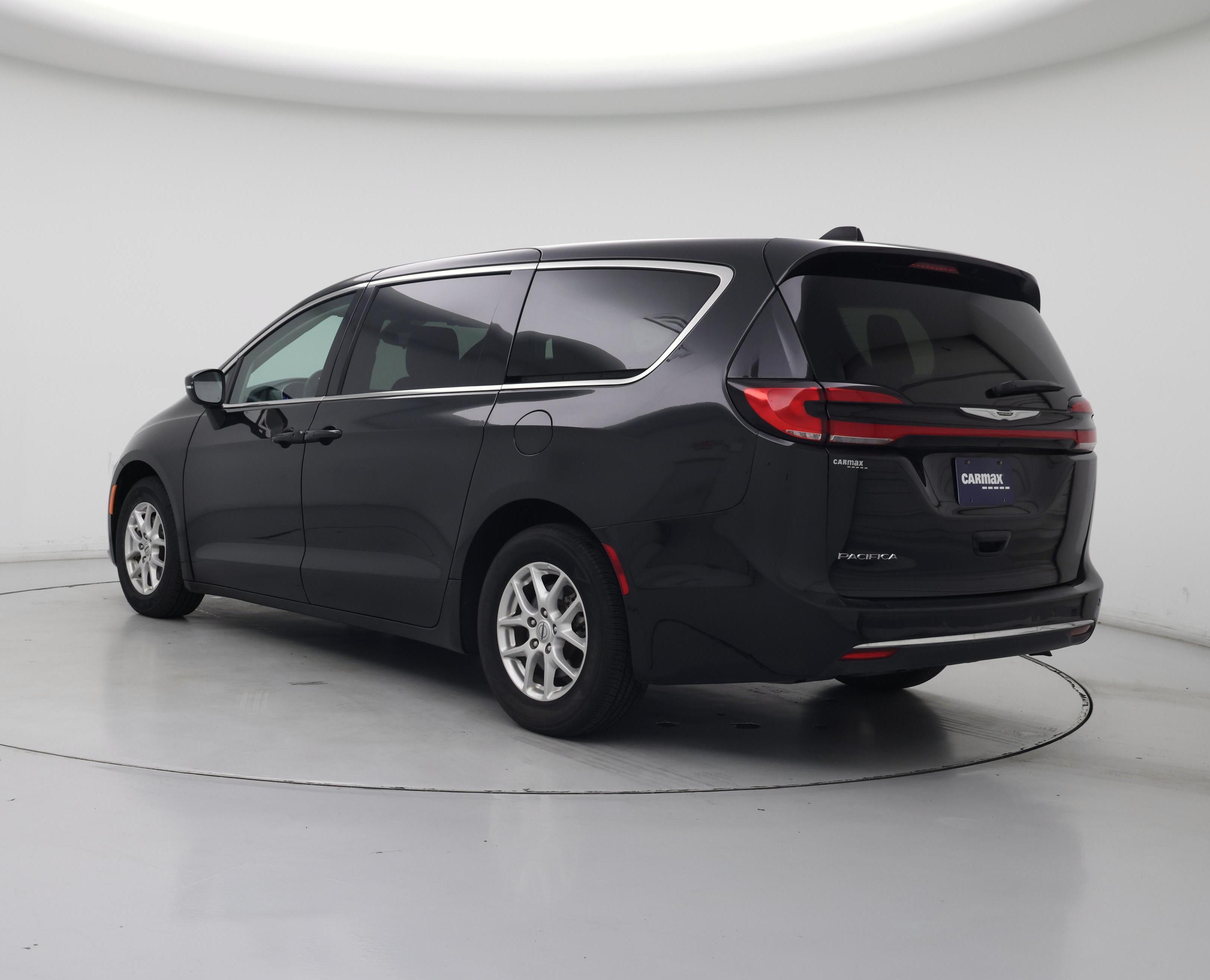 Thumbnail: 2023 Chrysler Pacifica - 2