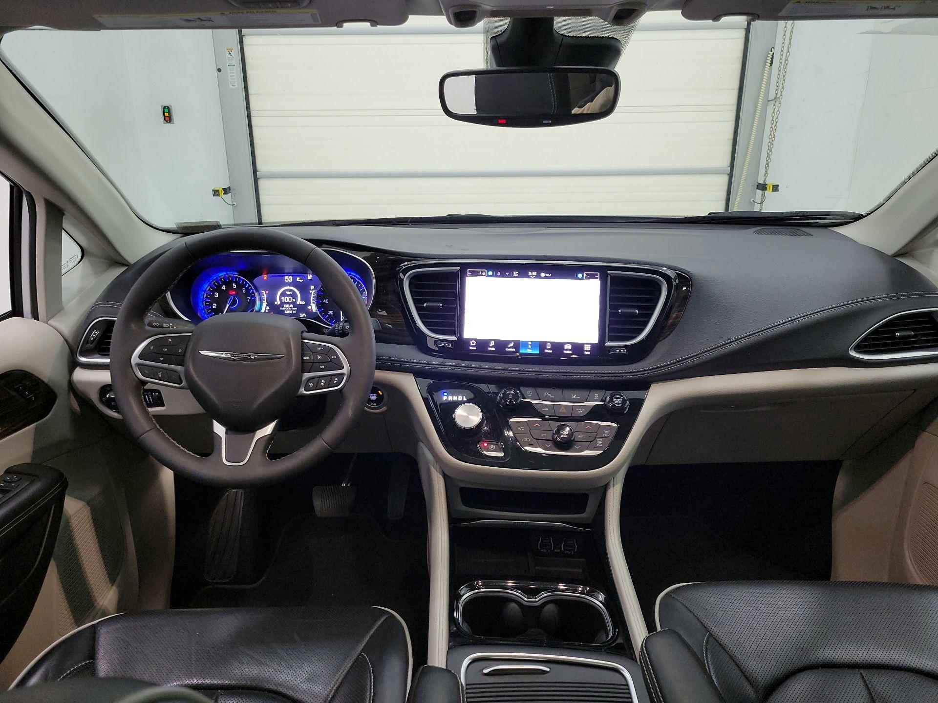 Thumbnail: 2024 Chrysler Pacifica - 9