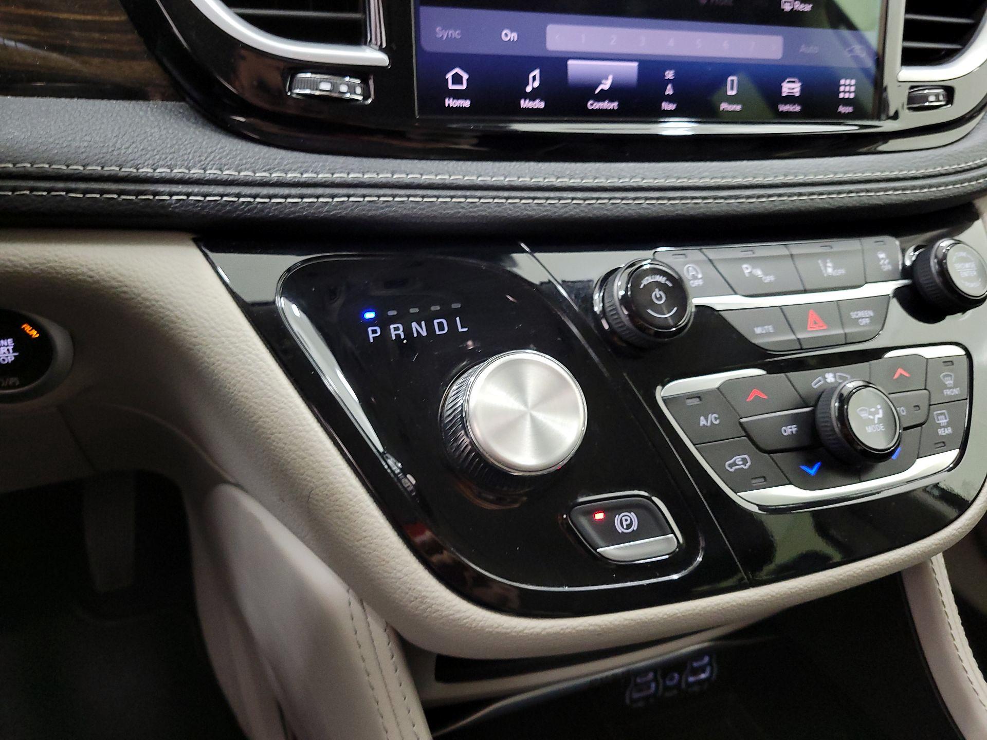 Thumbnail: 2024 Chrysler Pacifica - 18