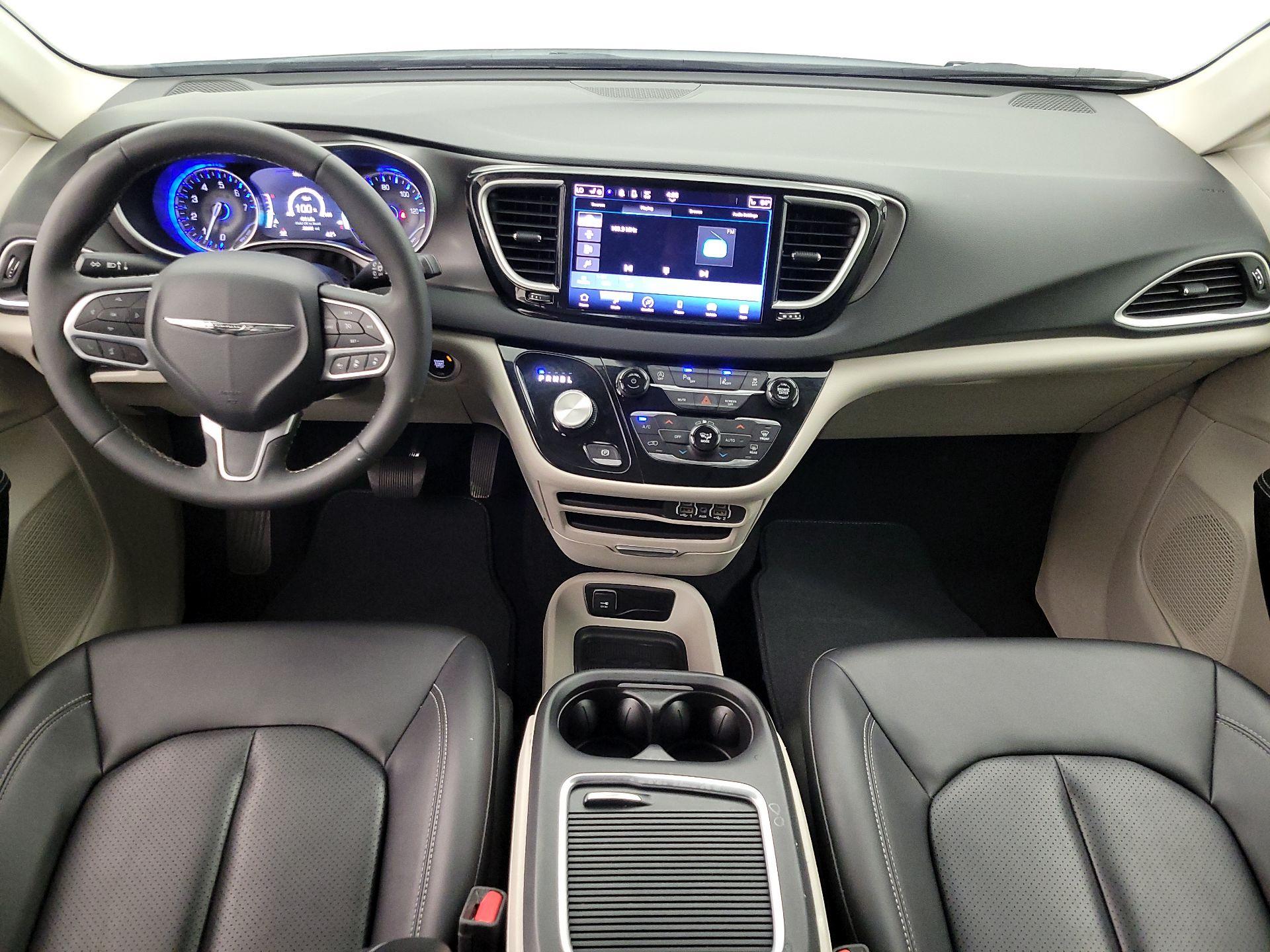 Thumbnail: 2024 Chrysler Pacifica - 9