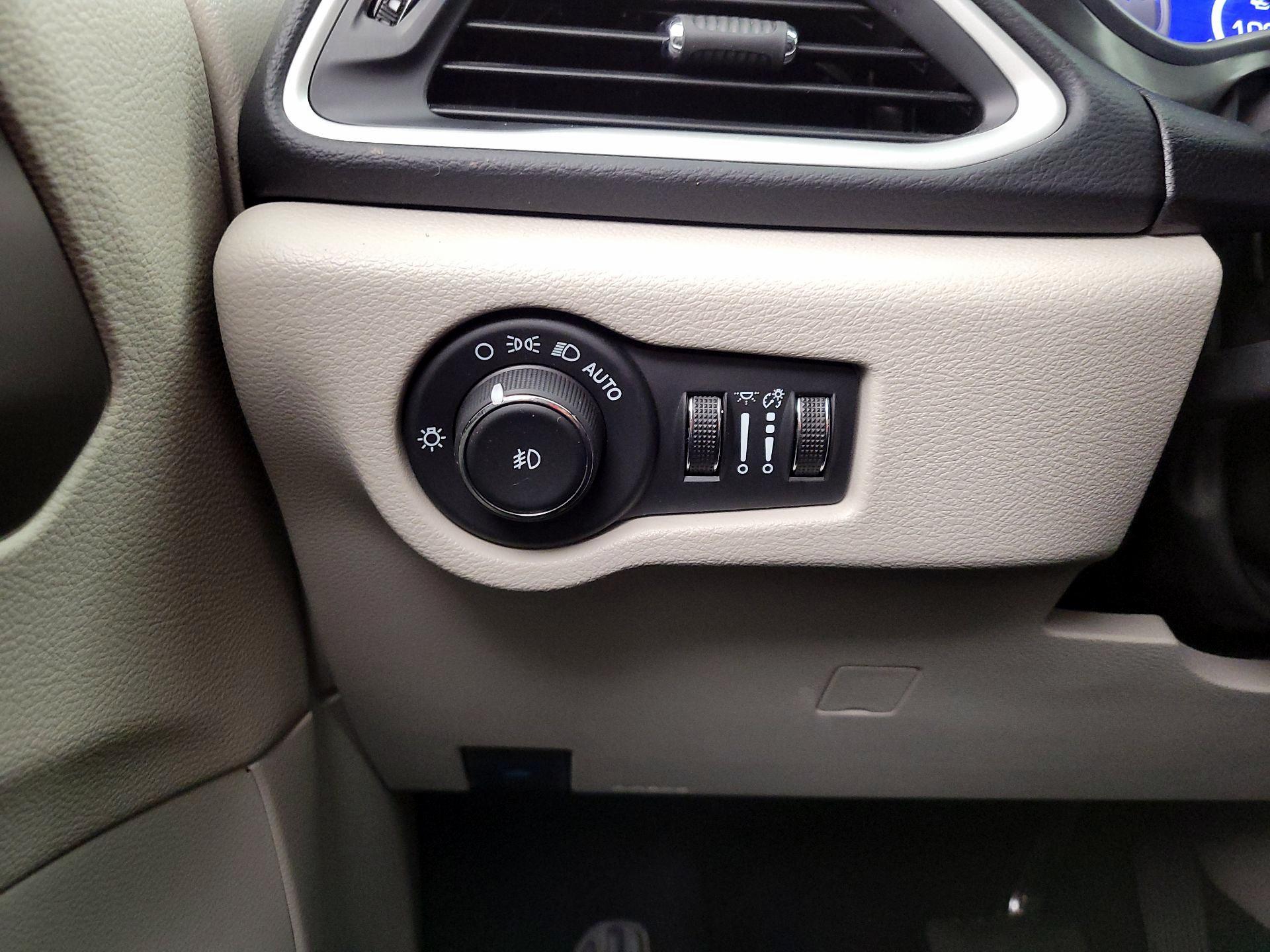 Thumbnail: 2024 Chrysler Pacifica - 13