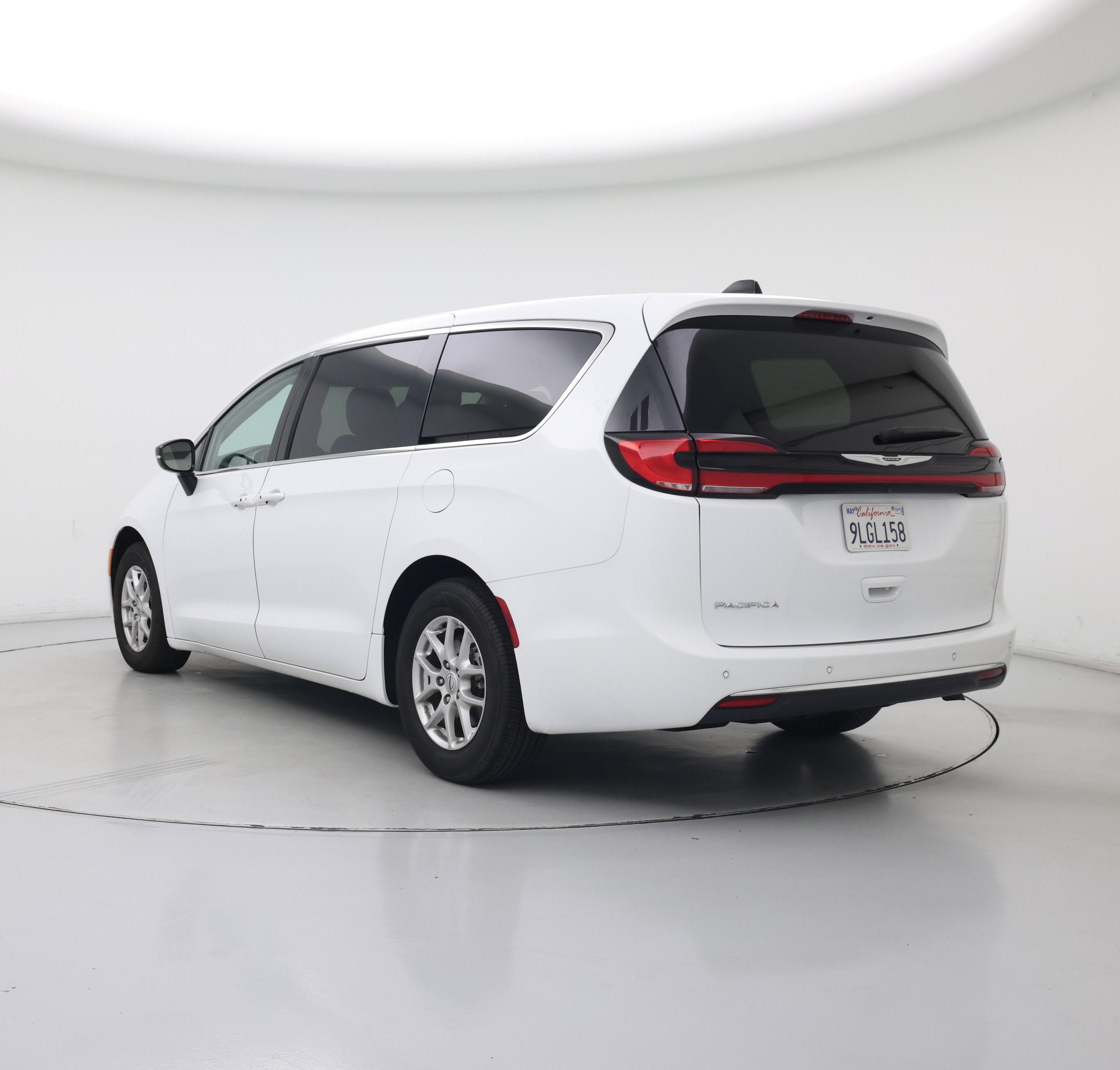 Thumbnail: 2024 Chrysler Pacifica - 2