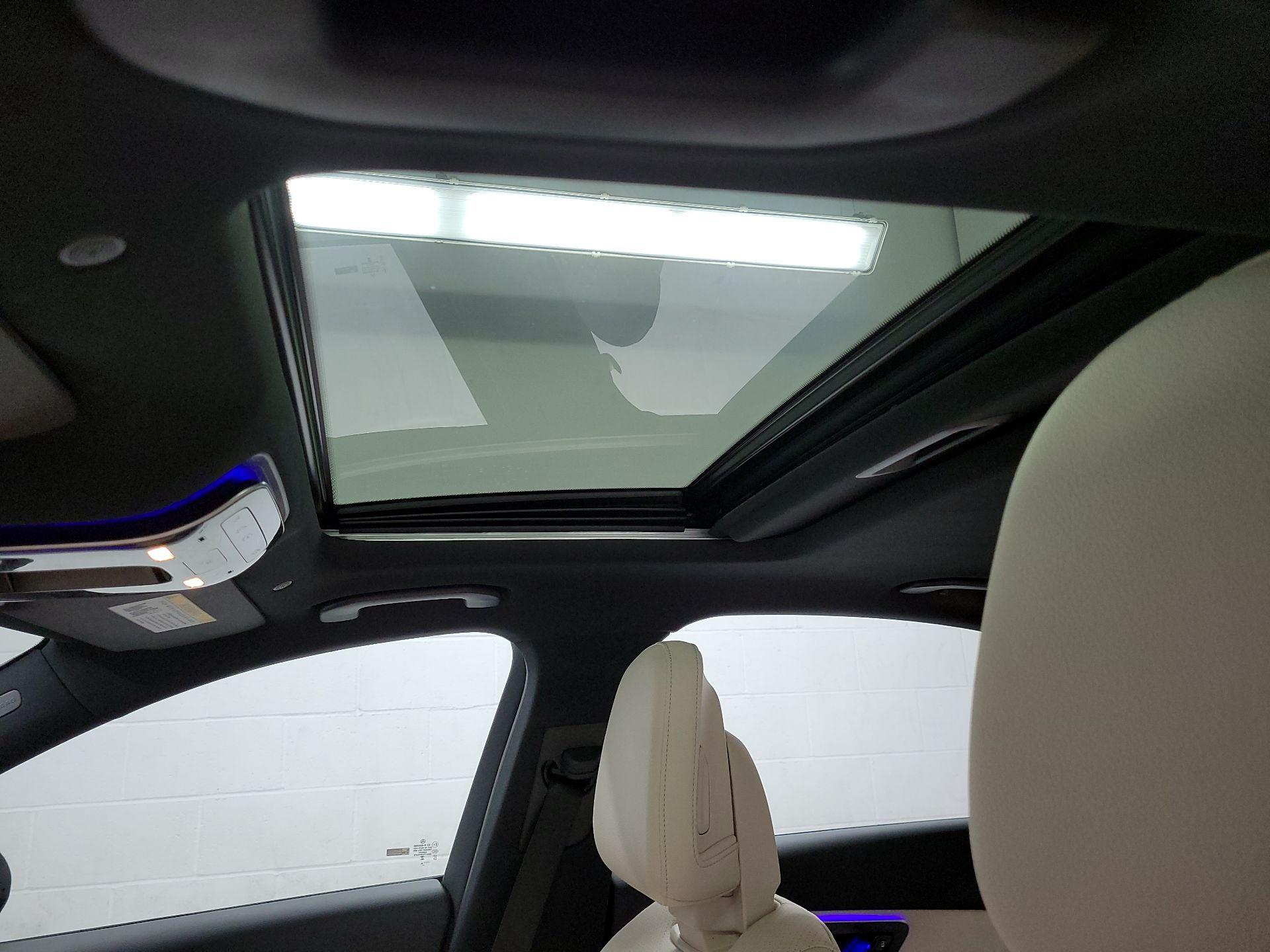 Thumbnail: 2023 Mercedes-Benz C-Class - 17