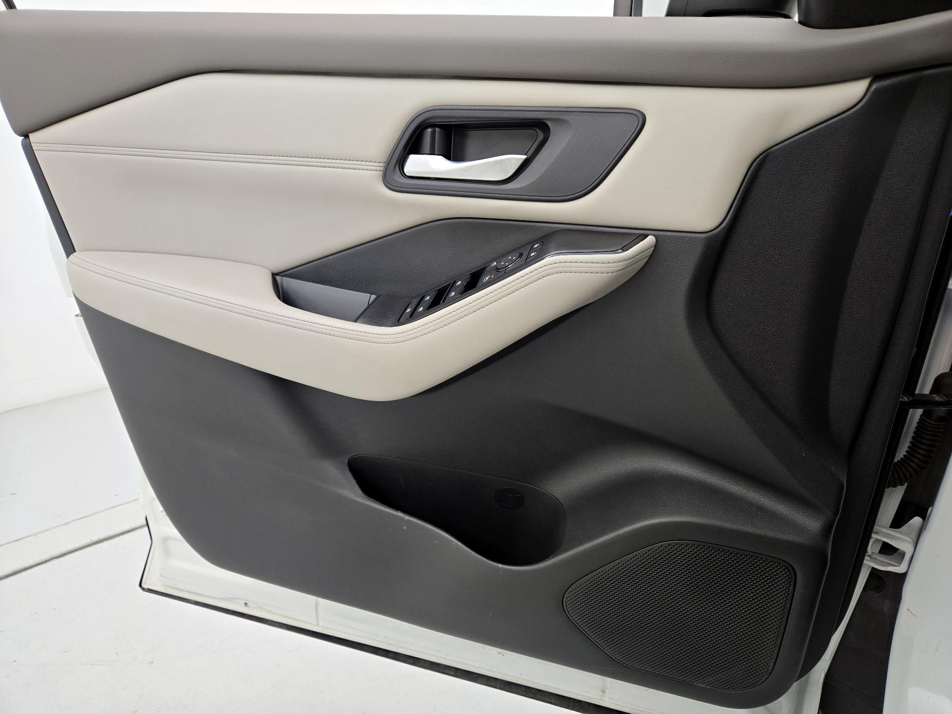 Thumbnail: 2023 Nissan Rogue - 12