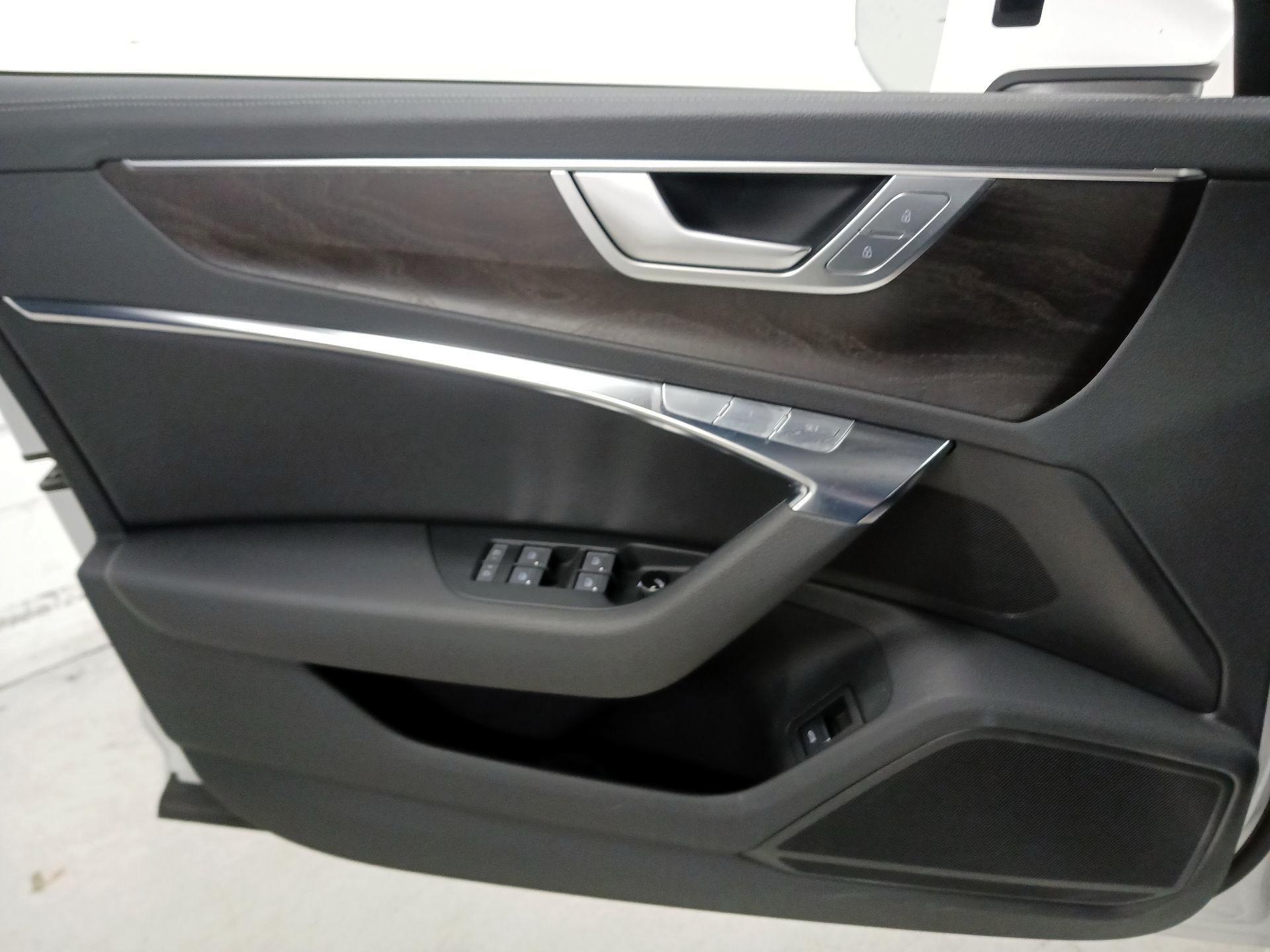 Thumbnail: 2020 Audi A6 - 10