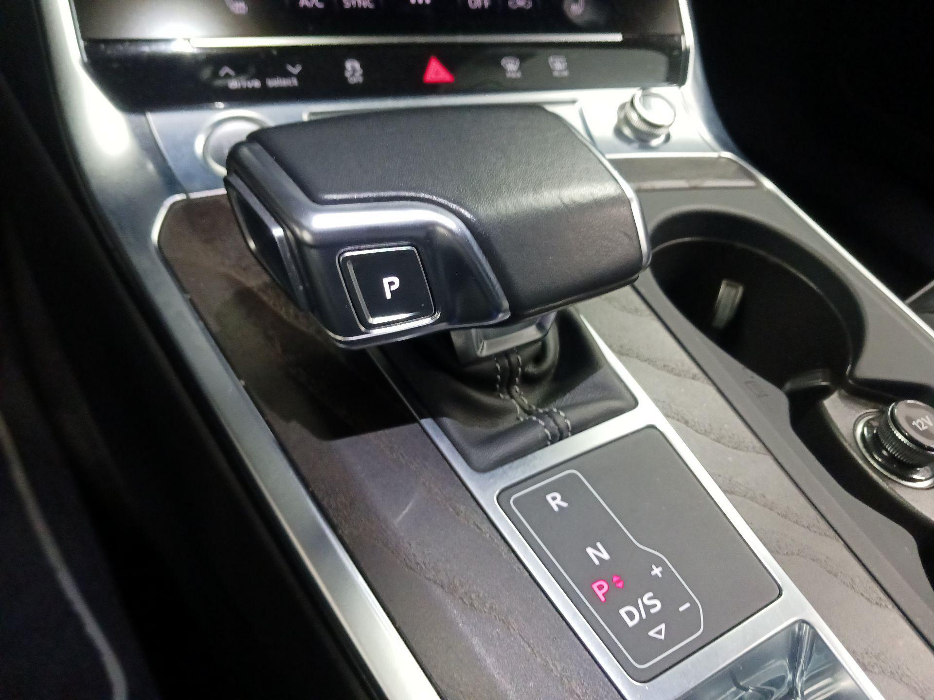 Thumbnail: 2020 Audi A6 - 14