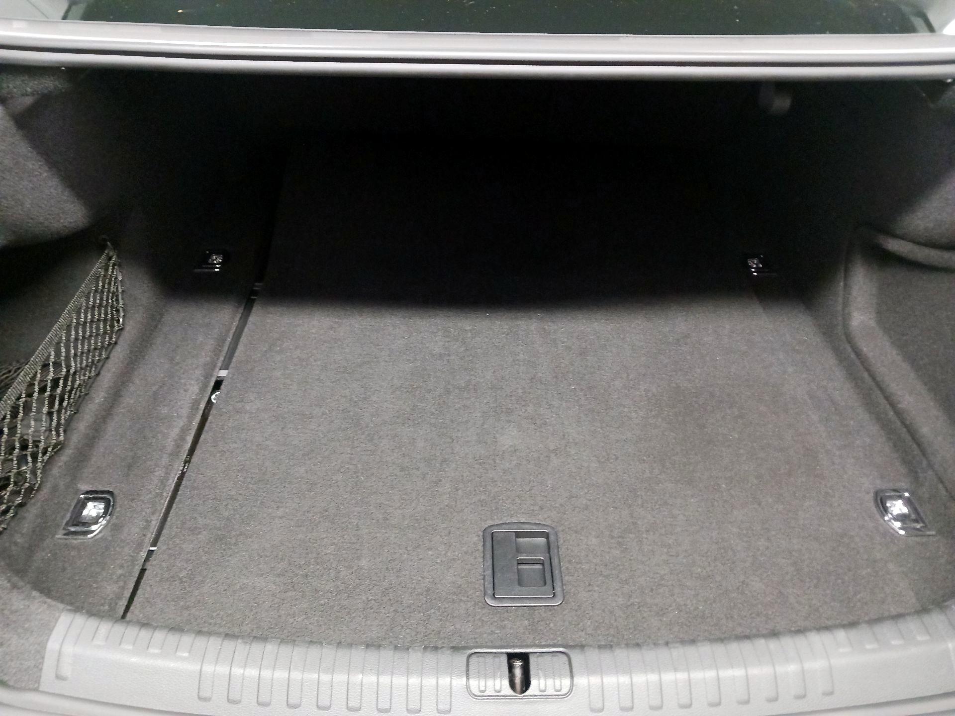 Thumbnail: 2020 Audi A6 - 16