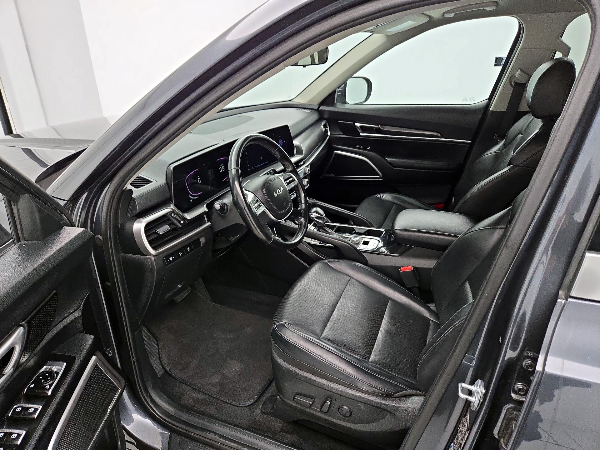 Thumbnail: 2023 Kia Telluride - 11