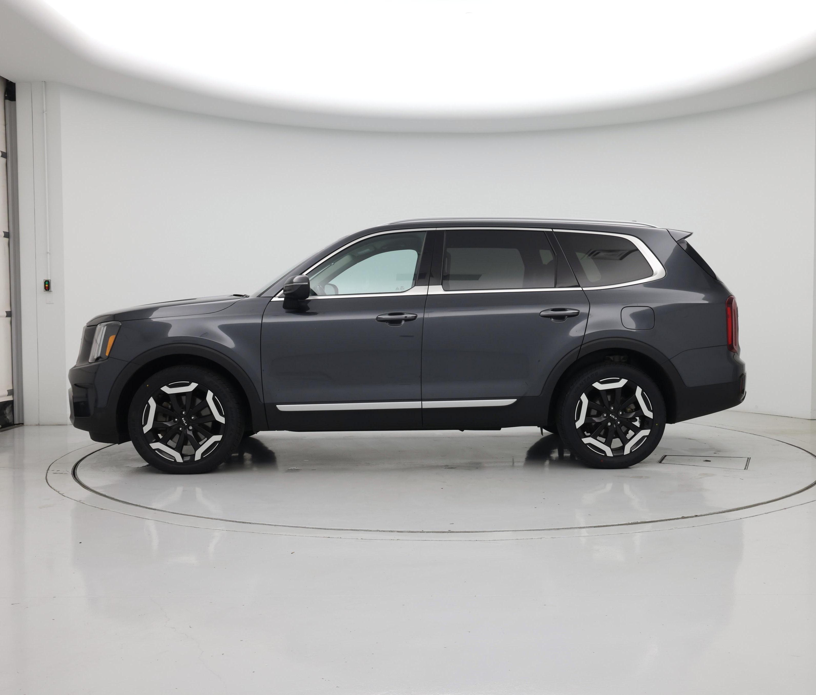 Thumbnail: 2023 Kia Telluride - 3