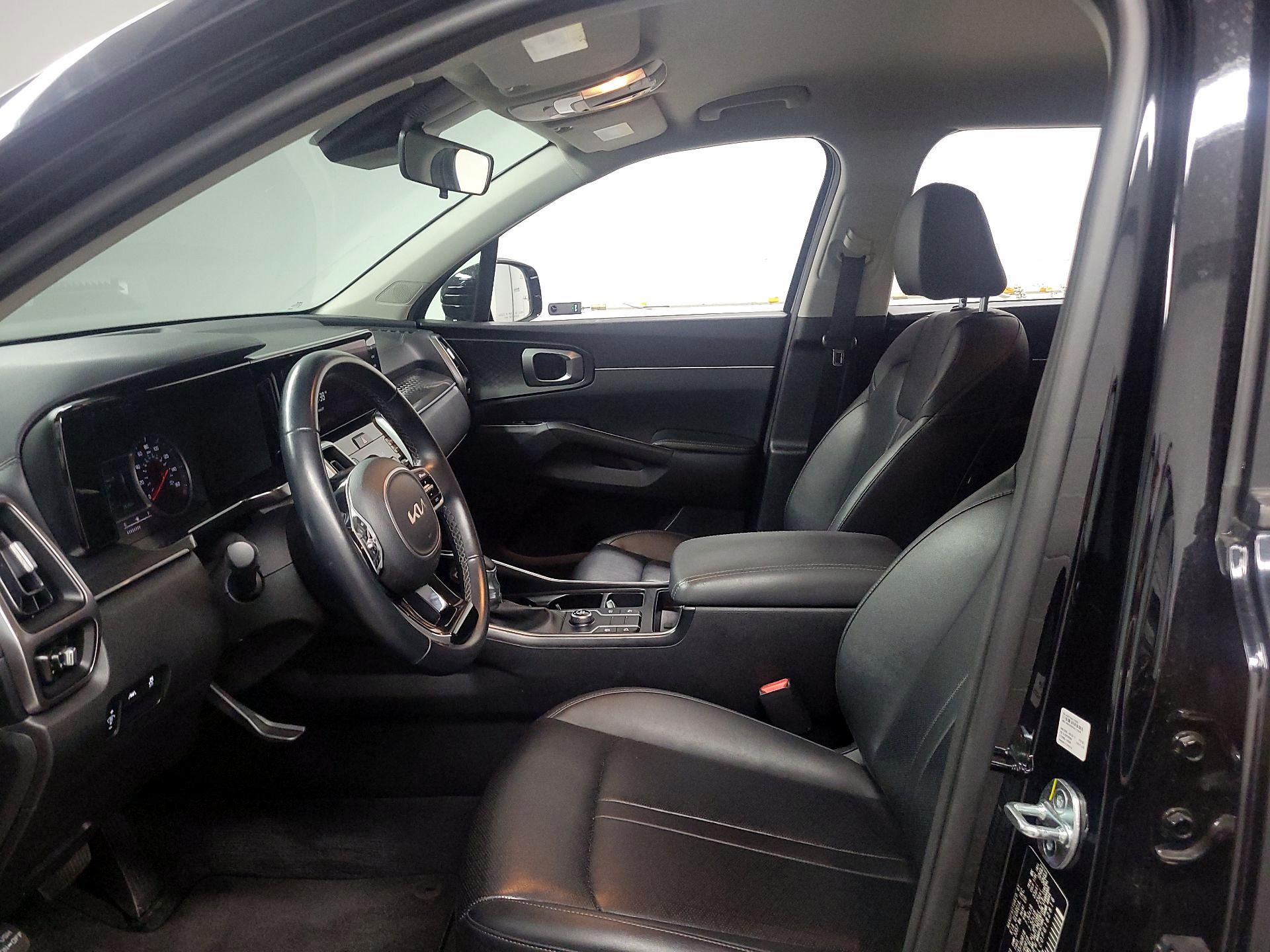 Thumbnail: 2023 Kia Sorento - 9