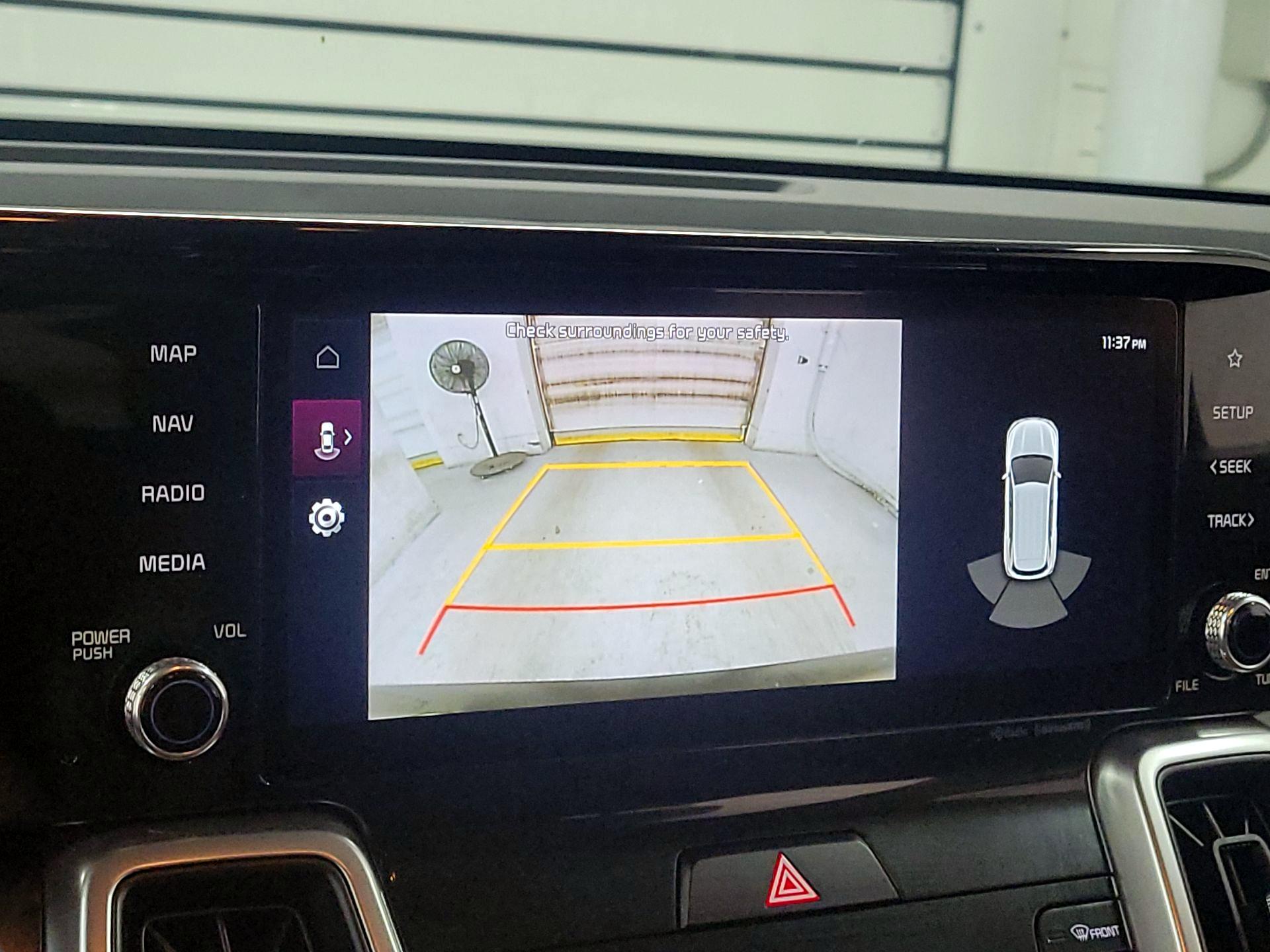 Thumbnail: 2023 Kia Sorento - 11