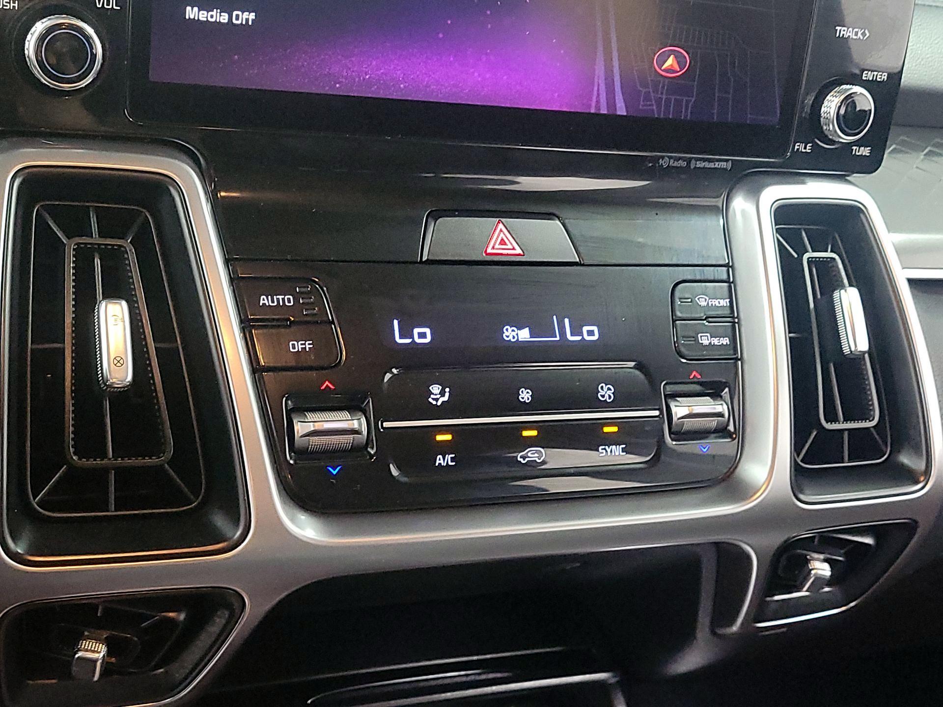 Thumbnail: 2023 Kia Sorento - 13