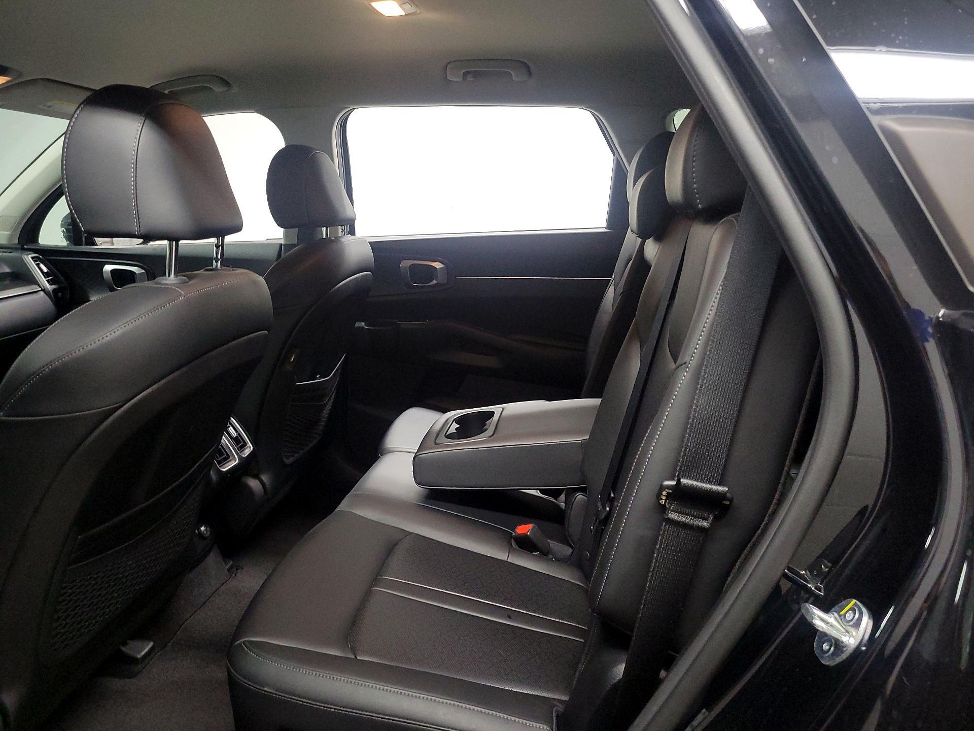 Thumbnail: 2023 Kia Sorento - 15