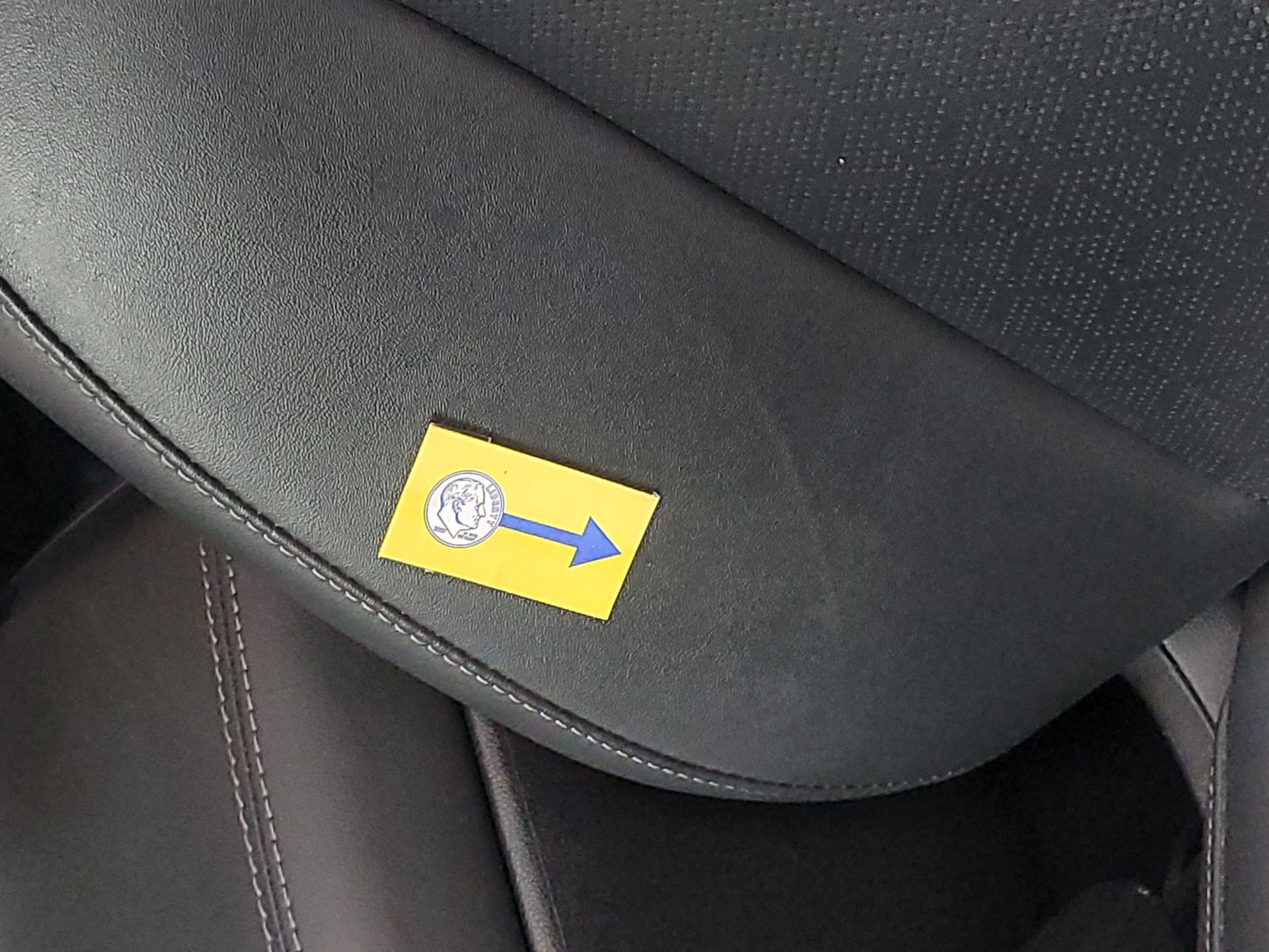 Thumbnail: 2023 Kia Sorento - 20