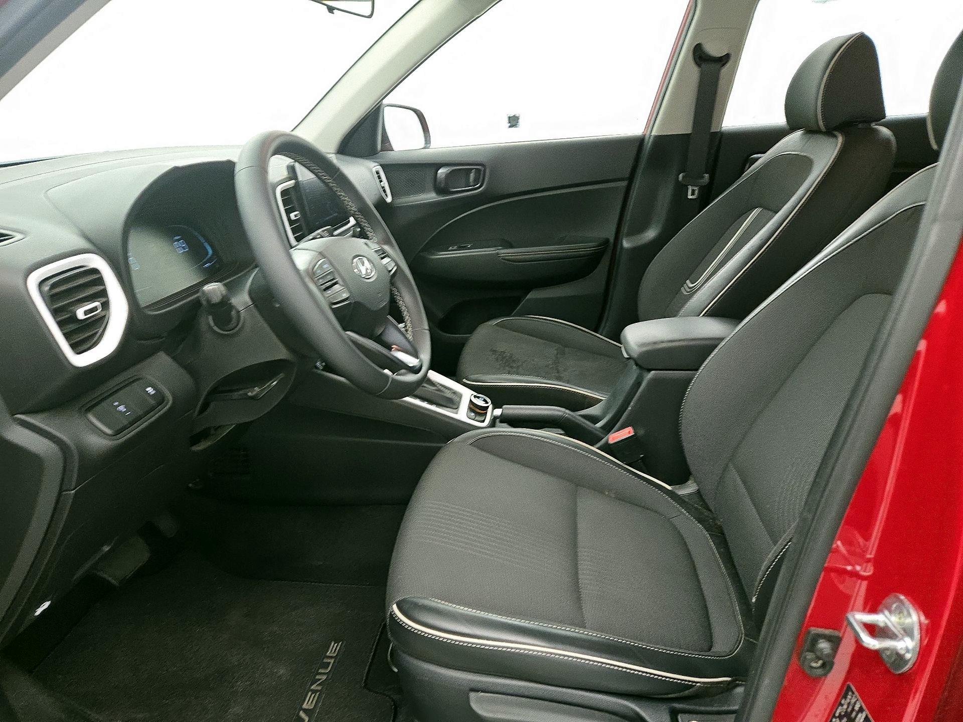 Thumbnail: 2023 Hyundai Venue - 11