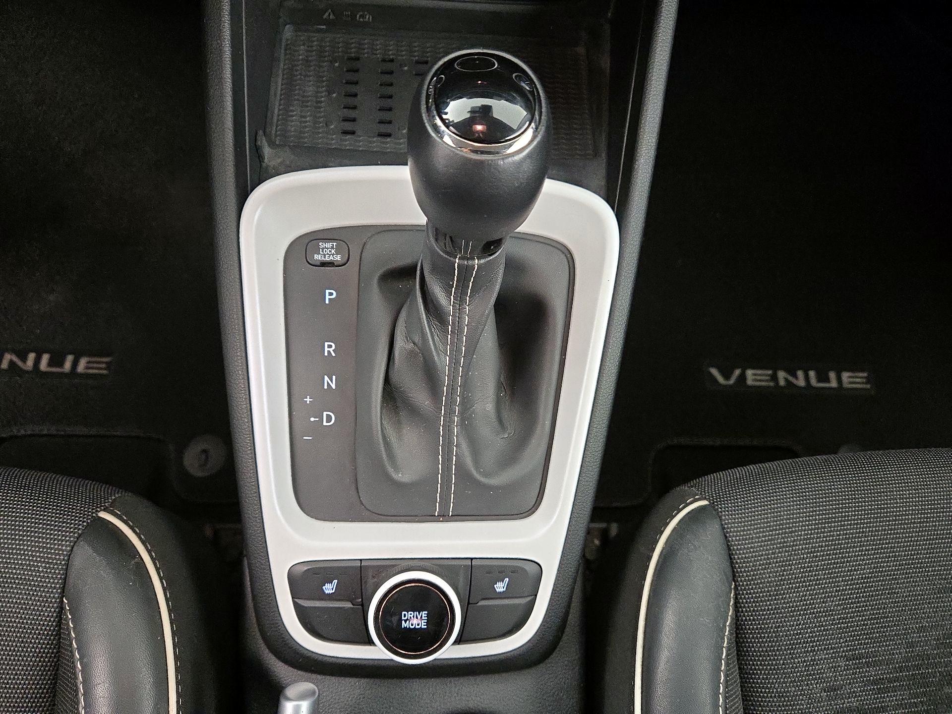 Thumbnail: 2023 Hyundai Venue - 18