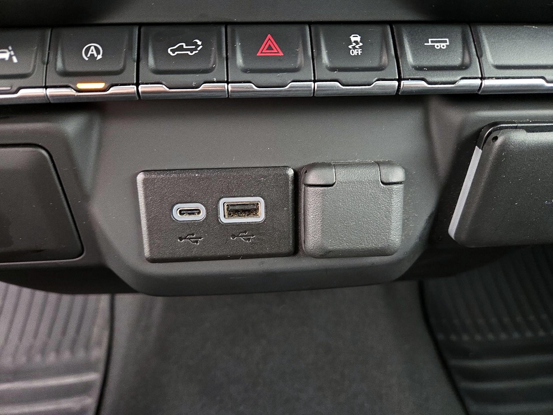 Thumbnail: 2024 Chevrolet Silverado 1500 - 18