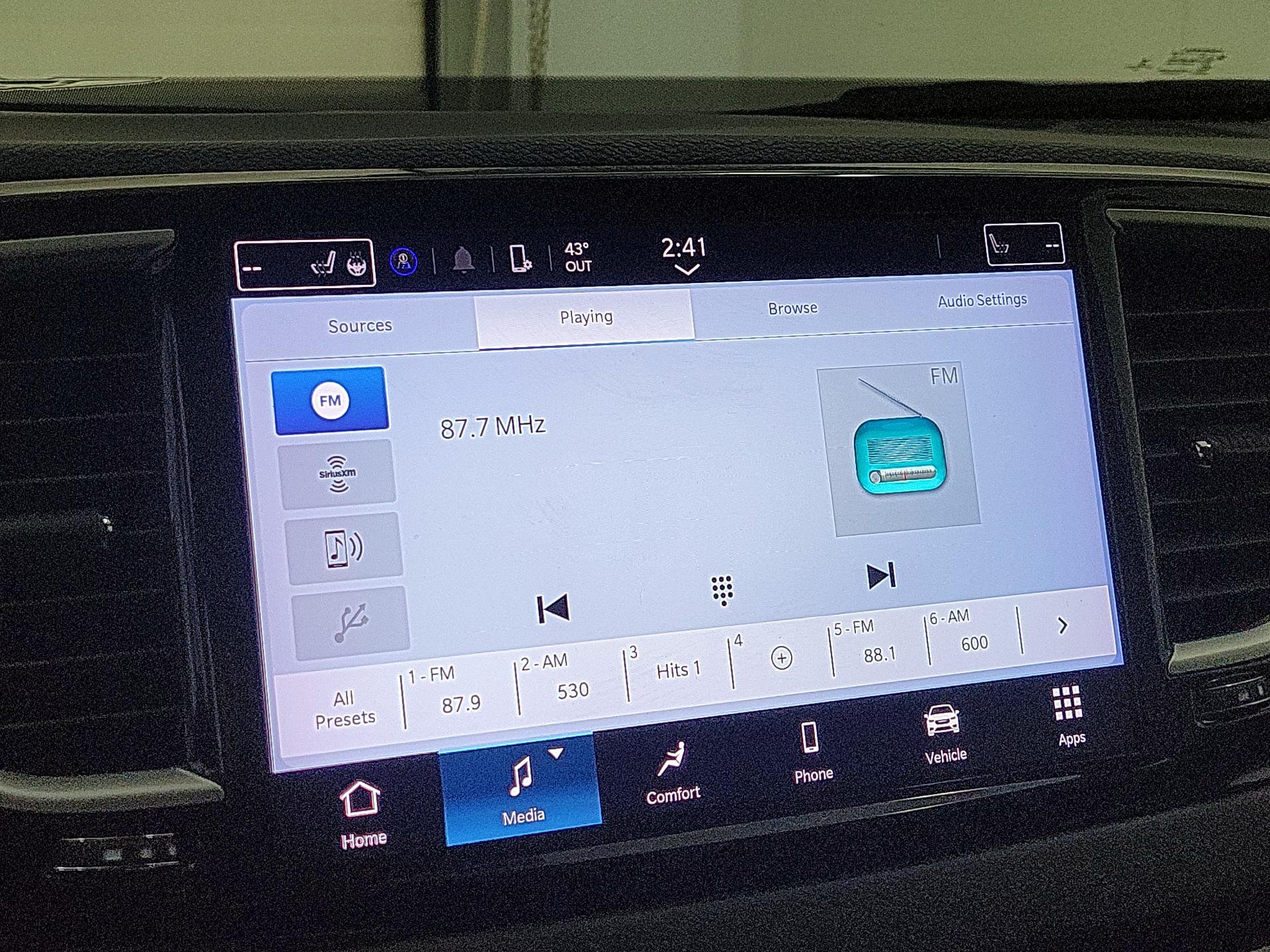 Thumbnail: 2023 Chrysler Pacifica - 15