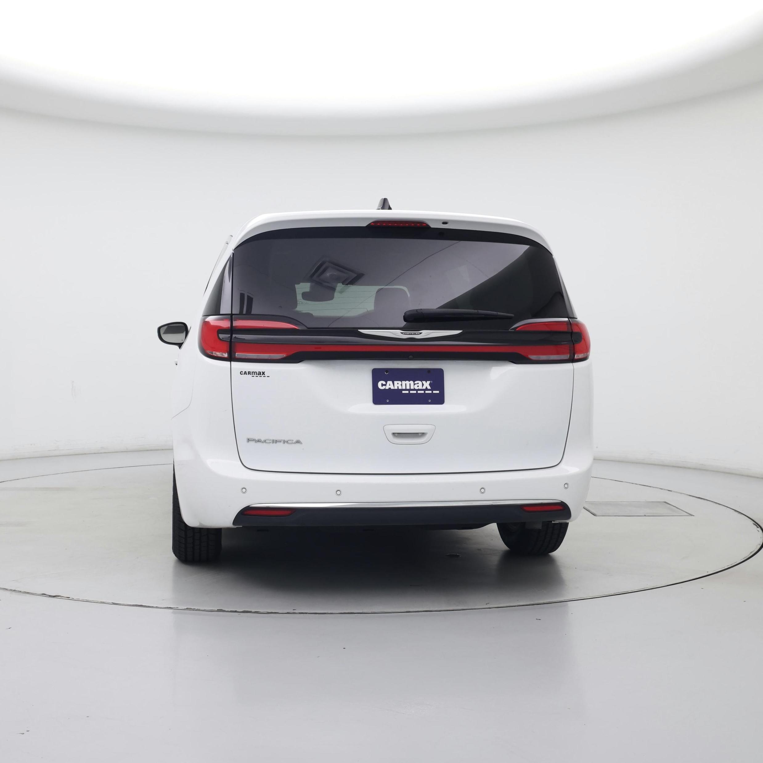 Thumbnail: 2023 Chrysler Pacifica - 6