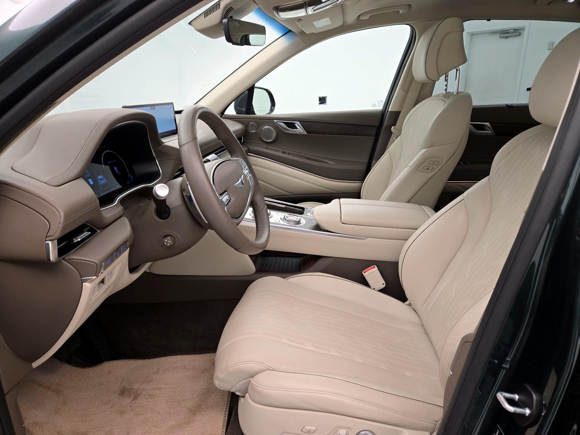 Thumbnail: 2023 Genesis GV80 - 11