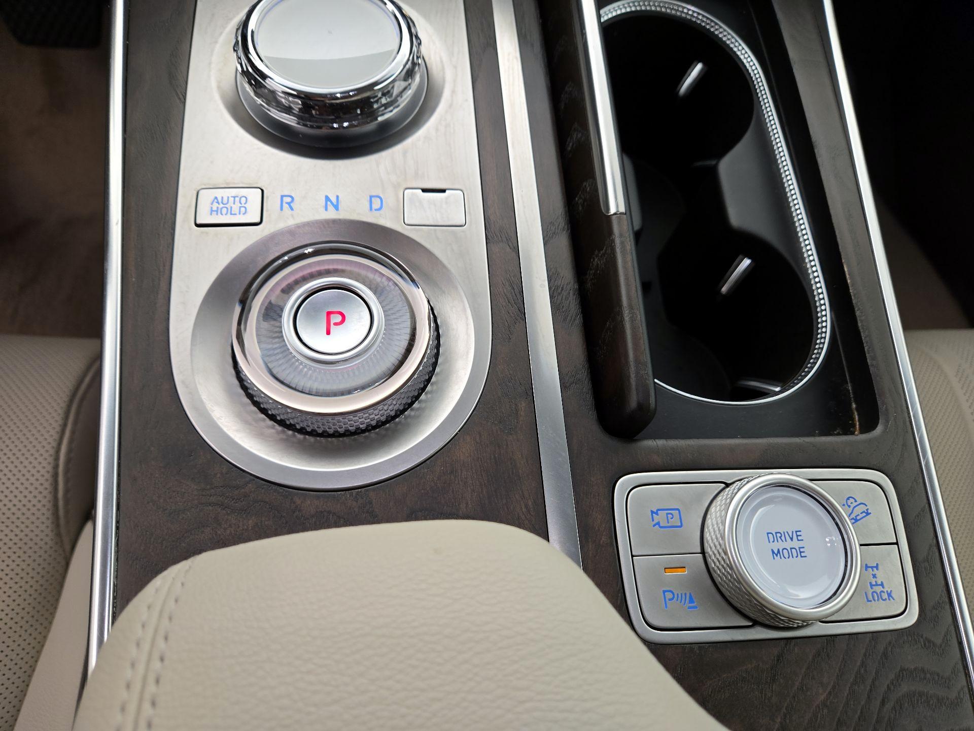 Thumbnail: 2023 Genesis GV80 - 18