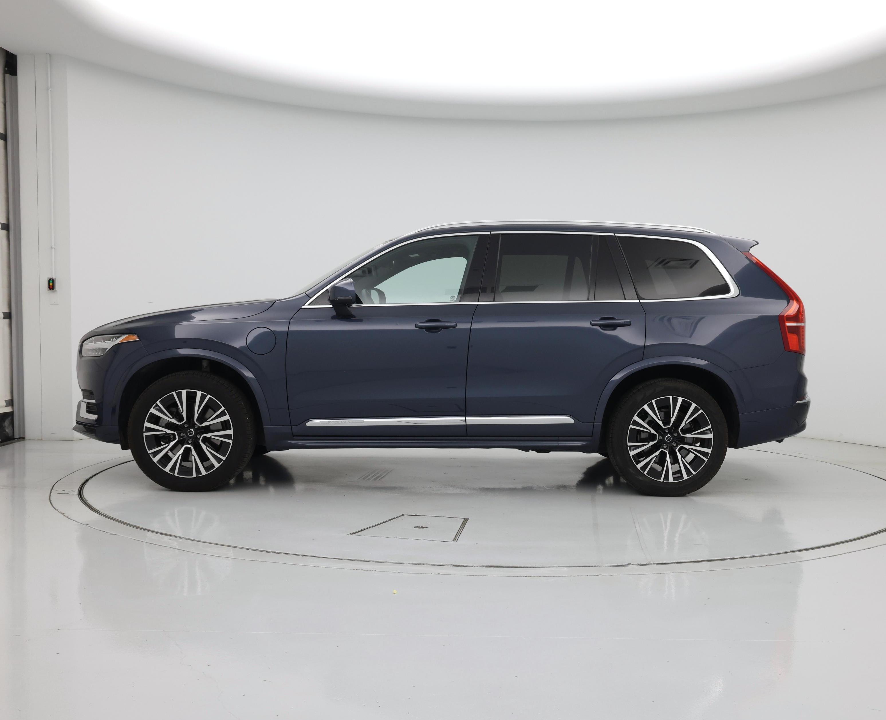 Thumbnail: 2023 Volvo XC90 - 3