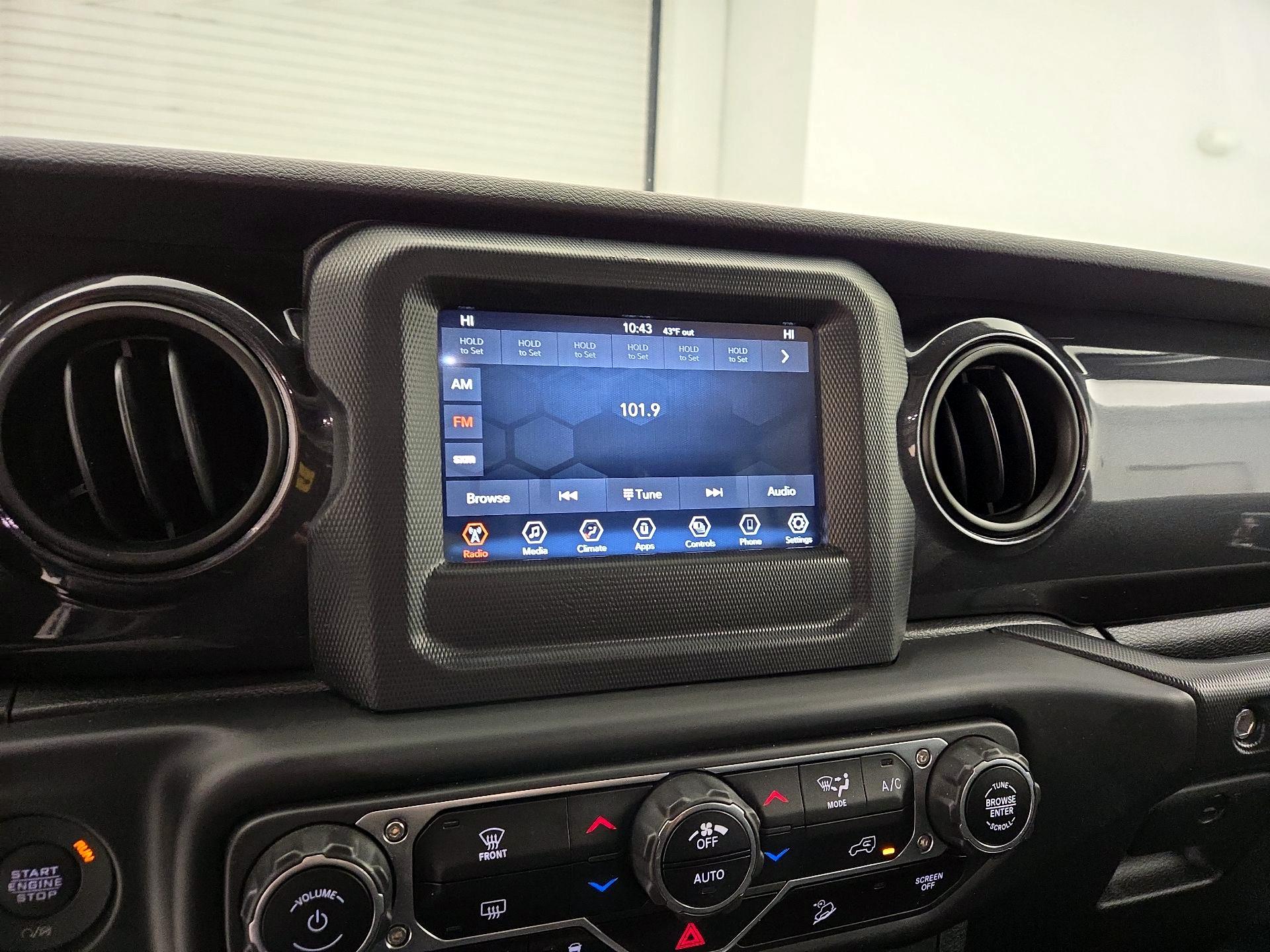 Thumbnail: 2021 Jeep Wrangler - 15