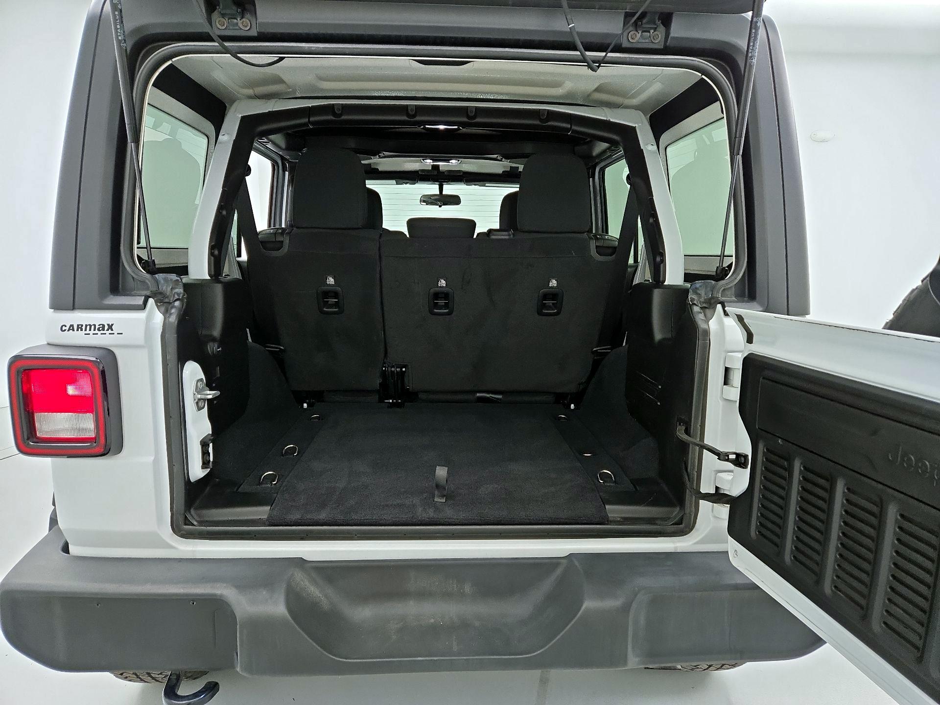 Thumbnail: 2021 Jeep Wrangler - 20